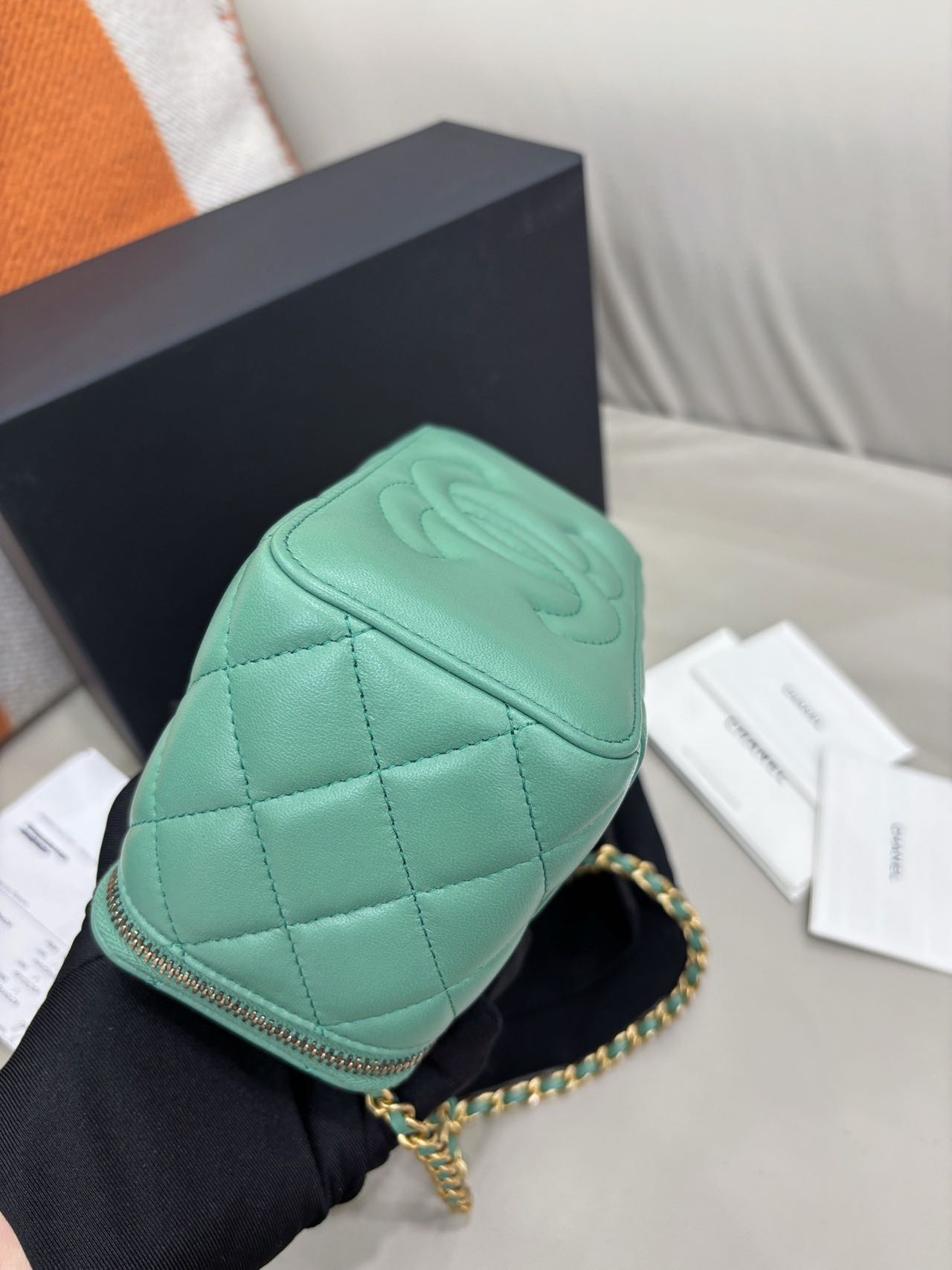 Pre-owned Certified Chanel Small Pearl Crush Vanity Case with Chain in Quilted Light Green Lambskin with Golden Hardware, 2022 Microchipped, w/full set