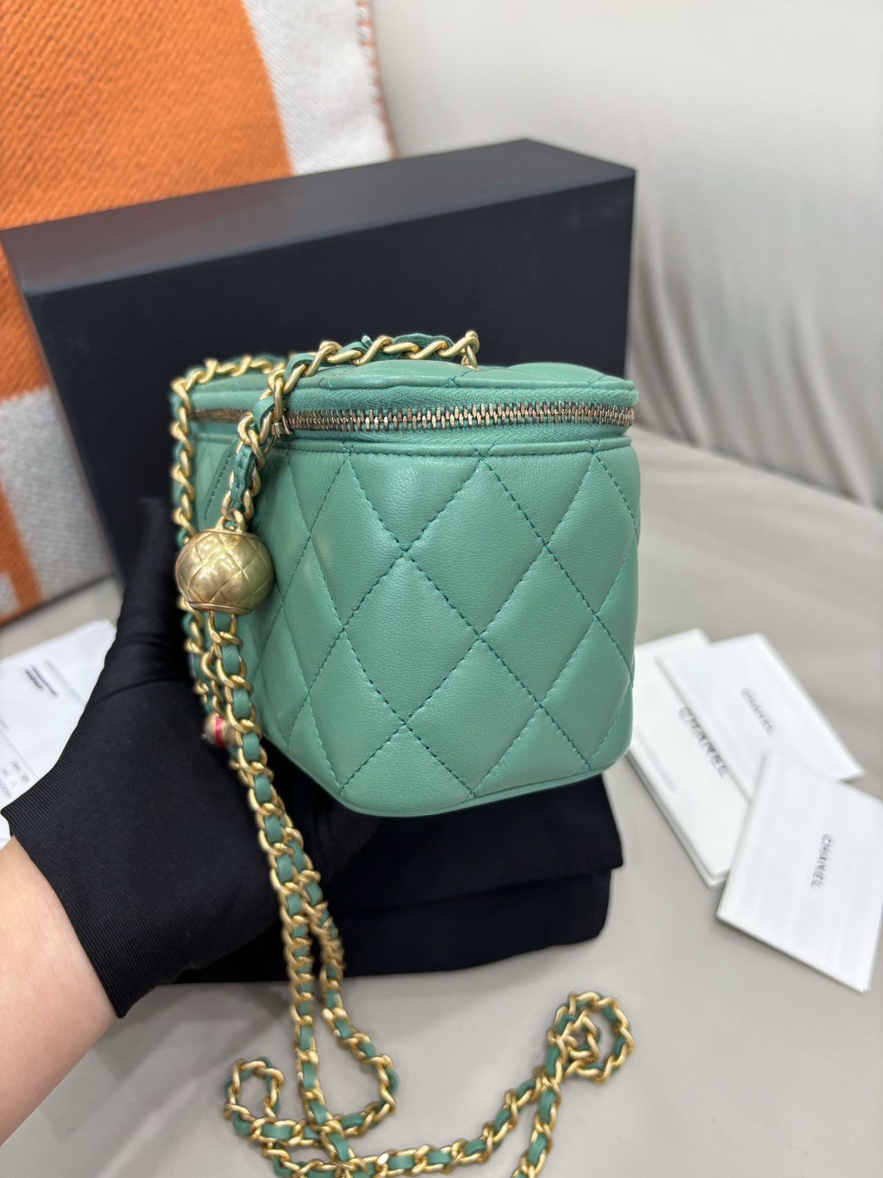 Pre-owned Certified Chanel Small Pearl Crush Vanity Case with Chain in Quilted Light Green Lambskin with Golden Hardware, 2022 Microchipped, w/full set