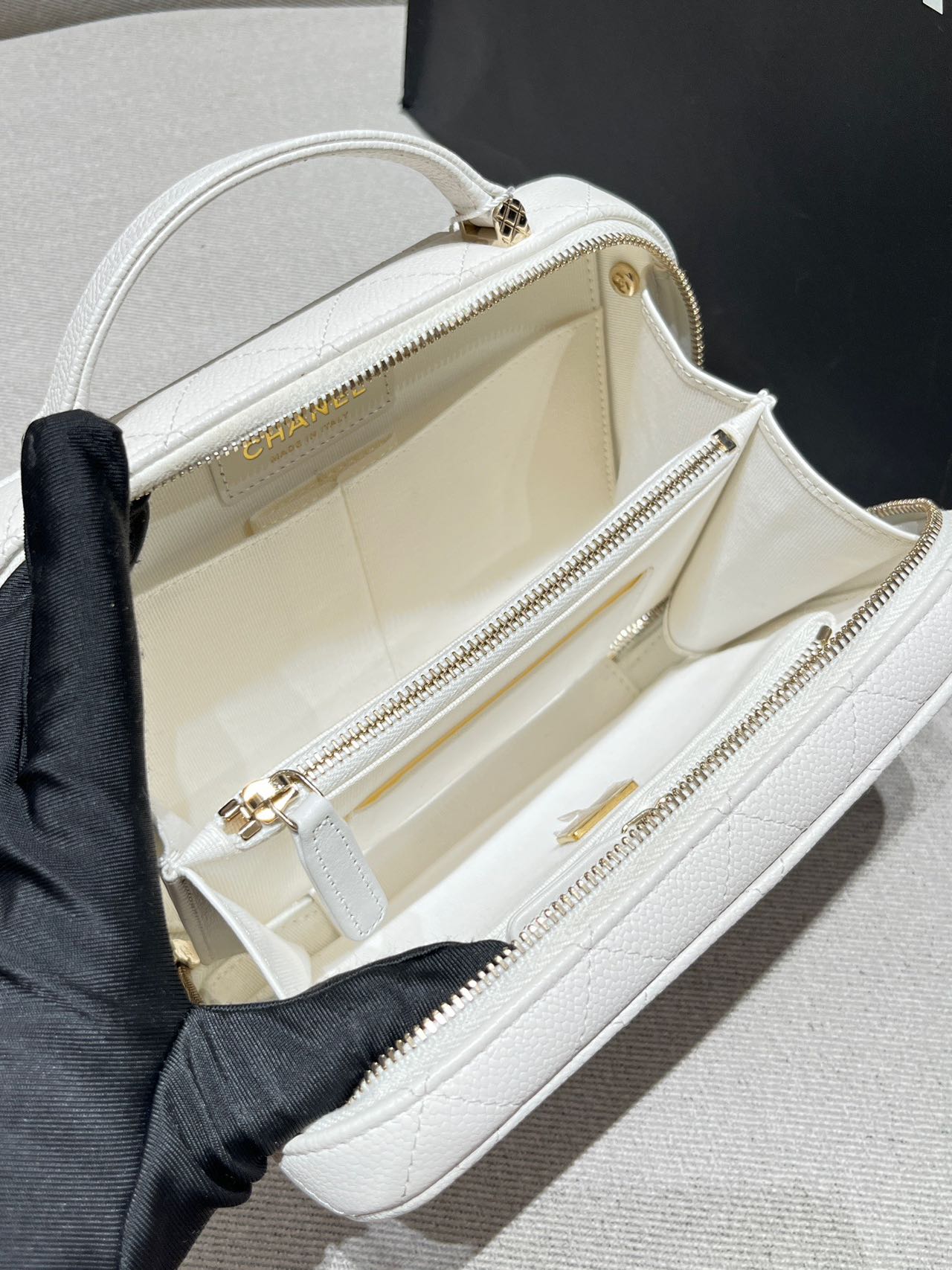 Pre-owned Certified Chanel Small Top Handel Vanity Case with Chain in White Caviar Leather with Golden Hardware, 2022 Microchipped, w/mirror, full set