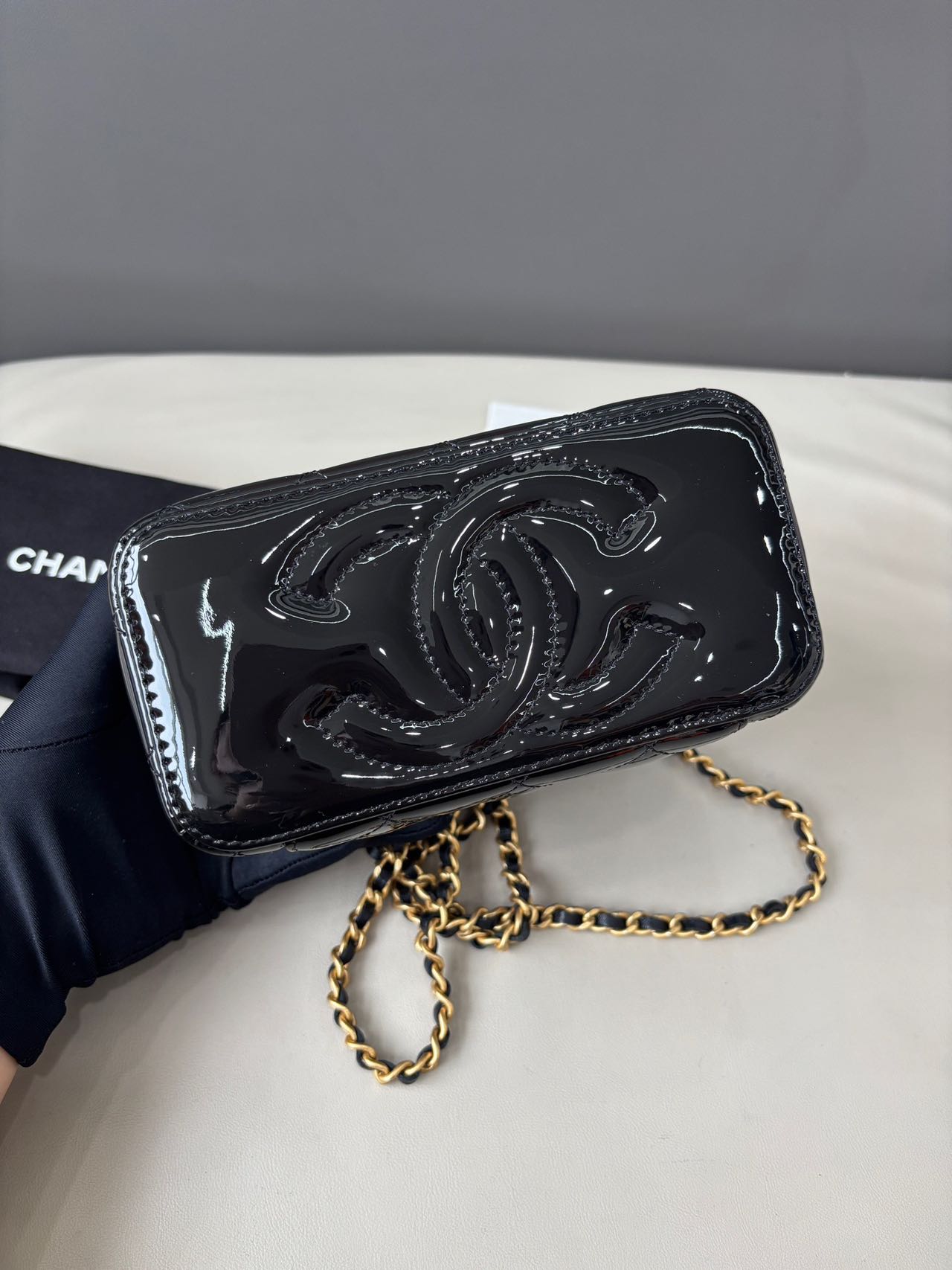 Pre-owned Certified Chanel Top Handle Vanity Case in Black Patent Leather with Golden Hardware, 2022 Microchipped, w/ Dust bag