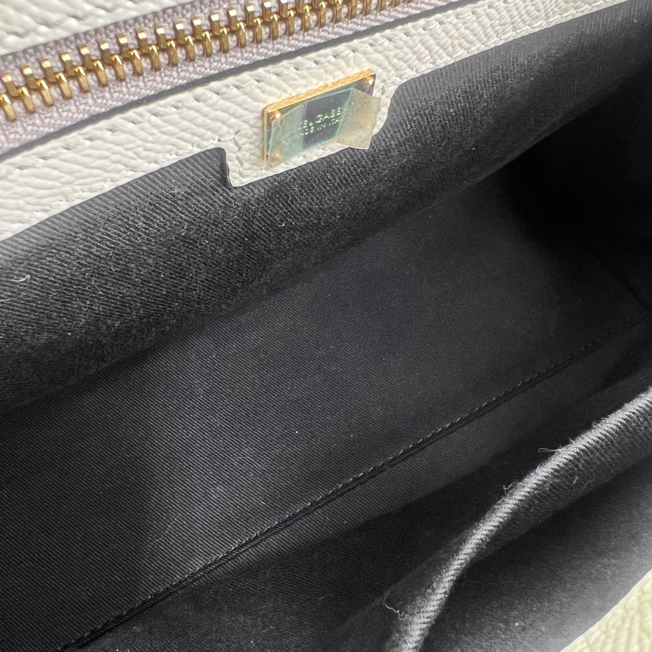 Pre-owned Certified D&G Dolce & Gabbana Large Sicily in White Calfskin with Floral Pattern, with Golden Hardware, w/ dust bag, card  wallet, strap