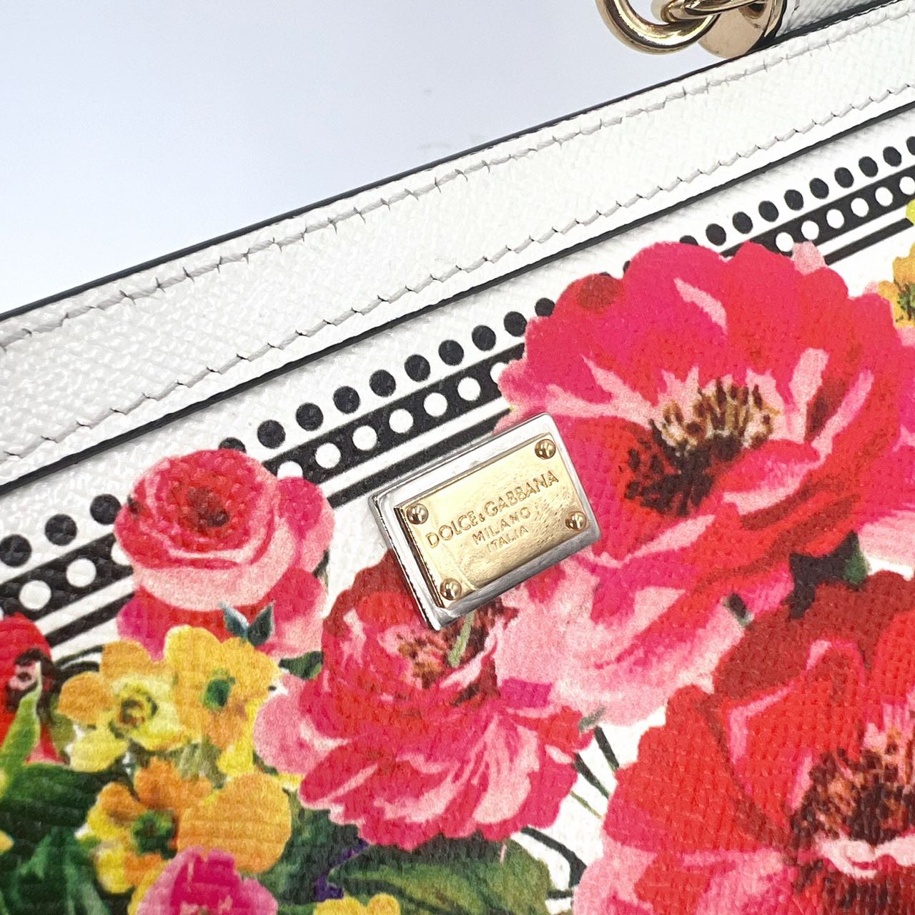 Pre-owned Certified D&G Dolce & Gabbana Large Sicily in White Calfskin with Floral Pattern, with Golden Hardware, w/ dust bag, card  wallet, strap