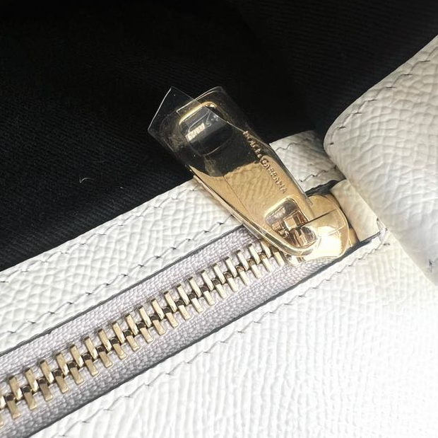 Pre-owned Certified D&G Dolce & Gabbana Large Sicily in White Calfskin with Floral Pattern, with Golden Hardware, w/ dust bag, card  wallet, strap