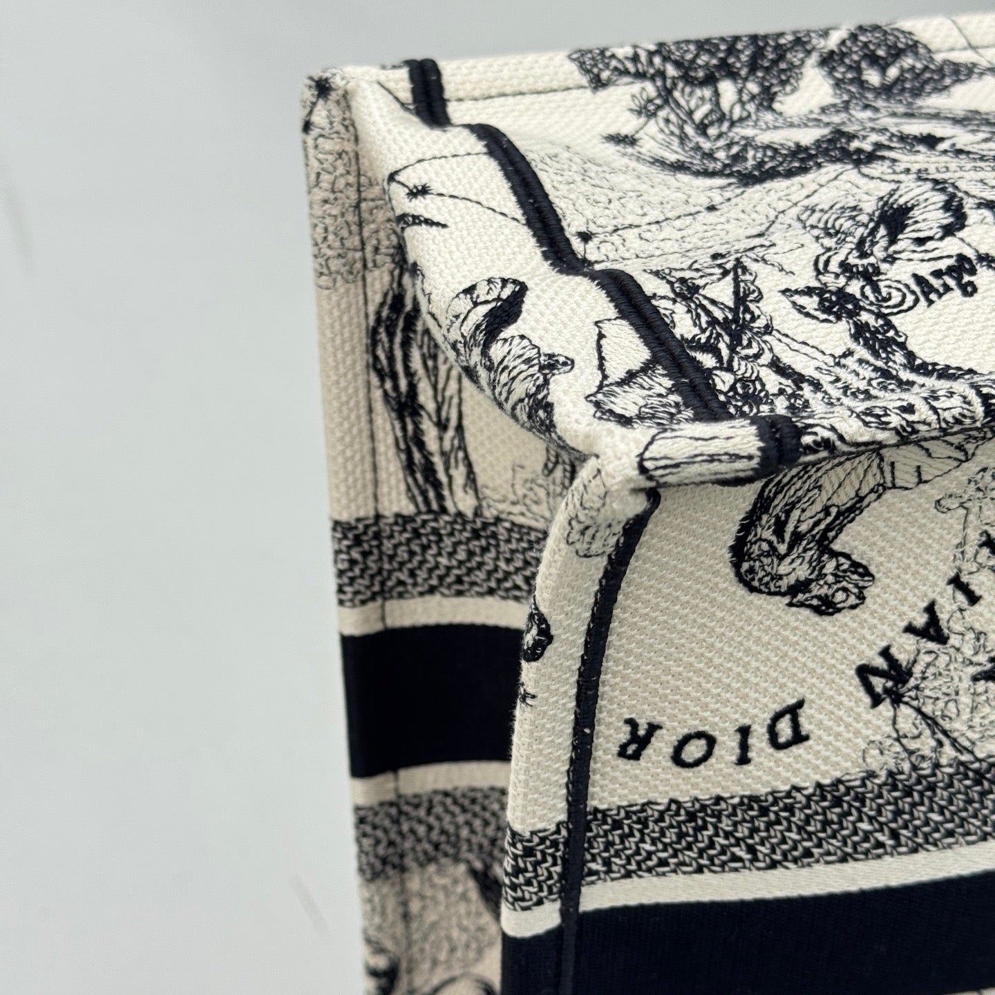Pre-owned Certified Dior Book tote MM with Black and White Zodiac Embroidery, 2021, w/ dust bag