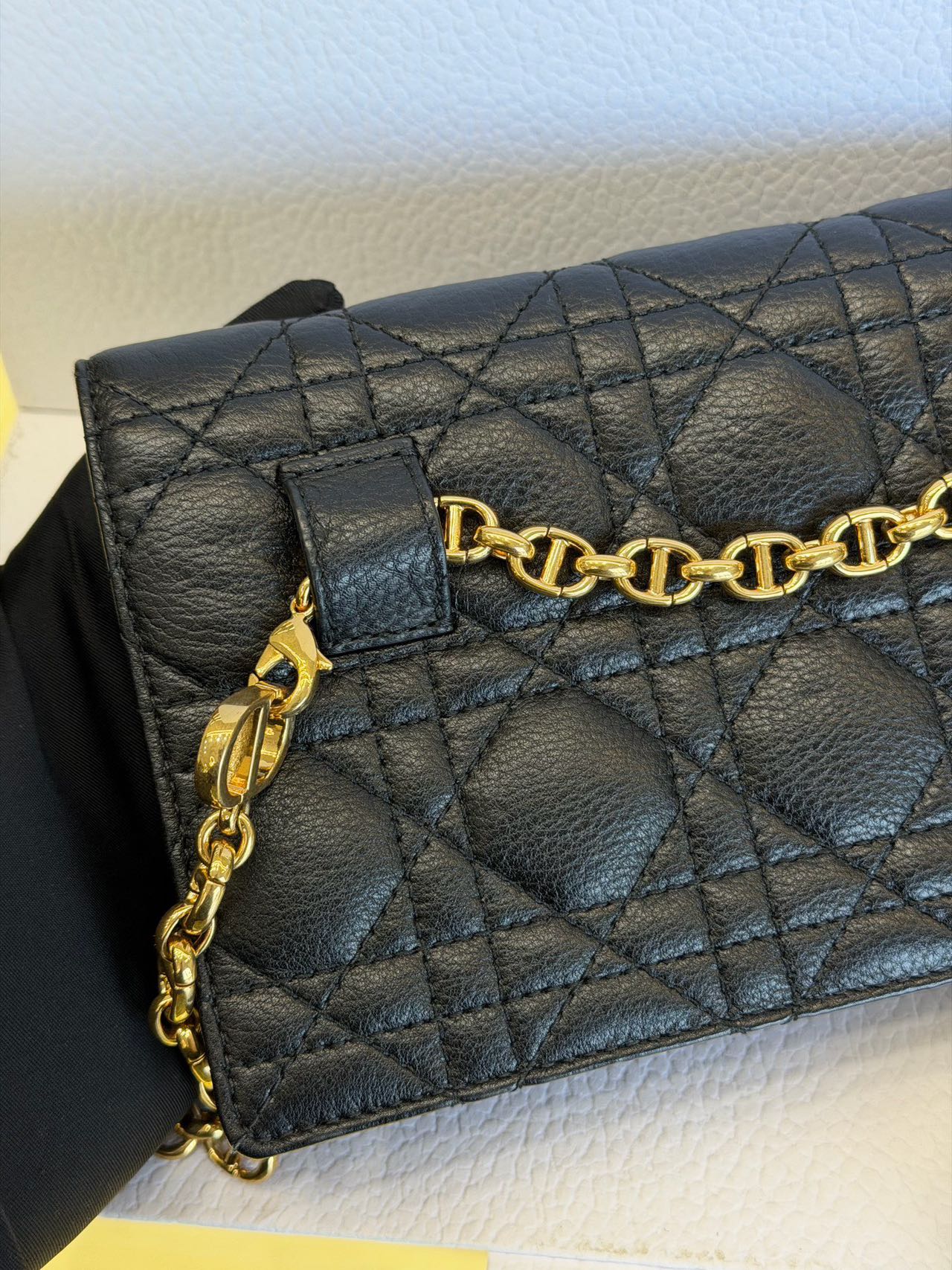 Pre-owned Certified Dior Caro Pouch with Chain in Black Calfskin with Golden hardware, 2021, w/full set