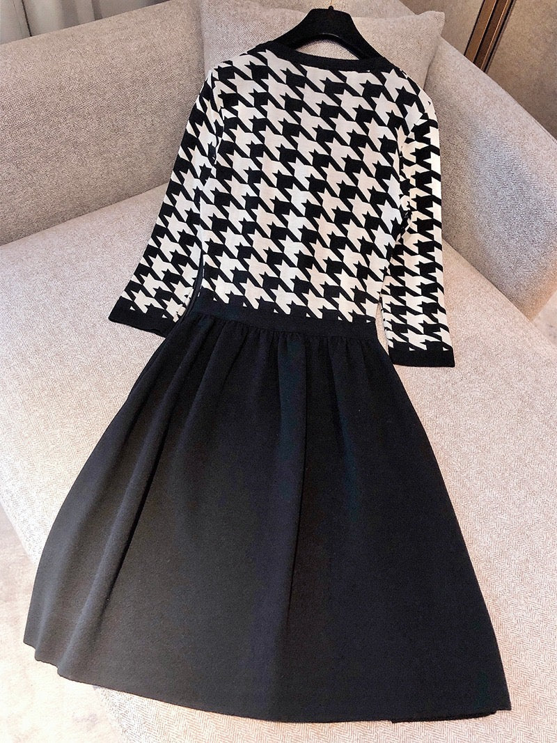 Pre-owned Dior Houndstooth Wool Midi Dress, Size F38