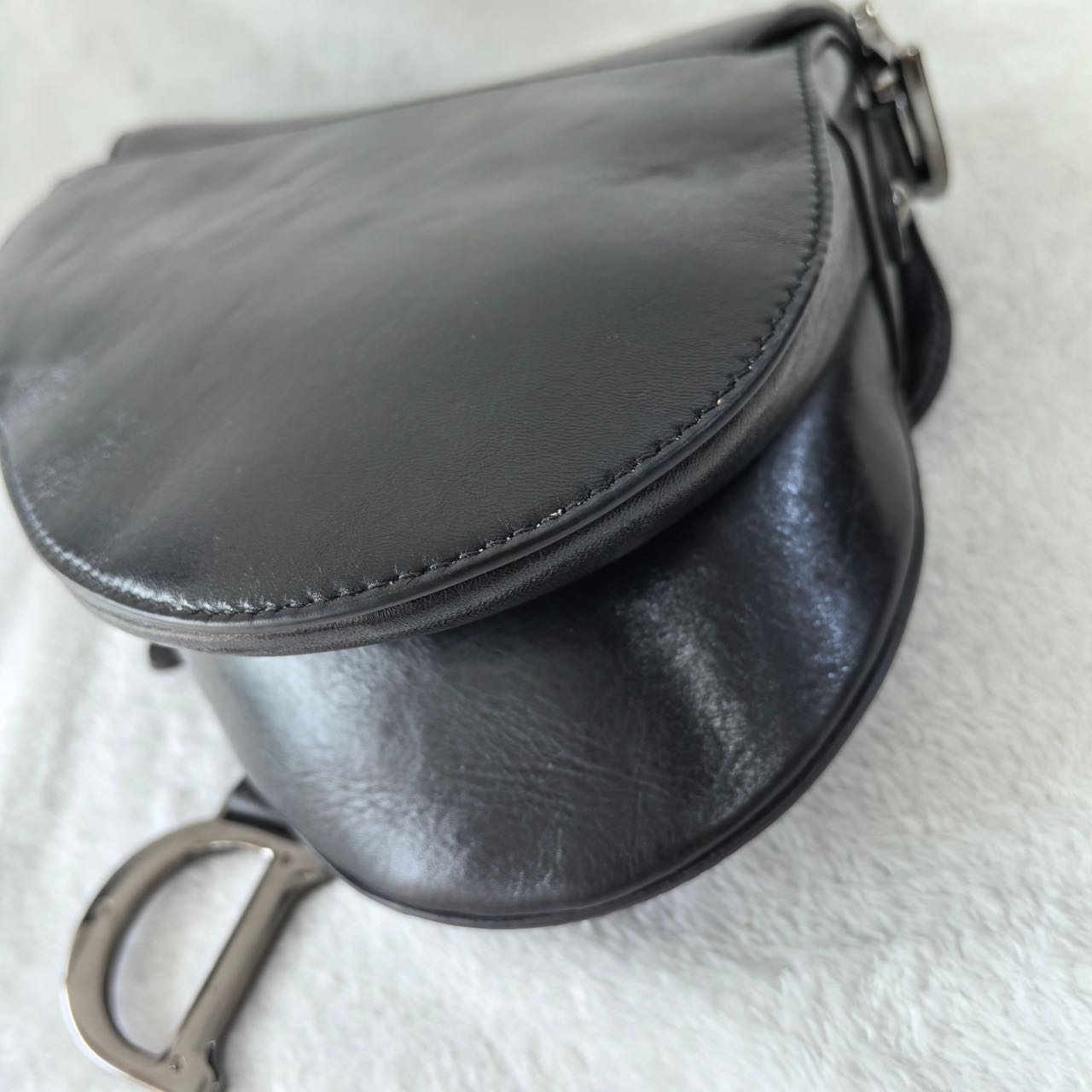 Pre-owned Certified Dior Medium Saddle in Black Crinkled Calfskin with Silver Hardware, 2022, w/ dust bag