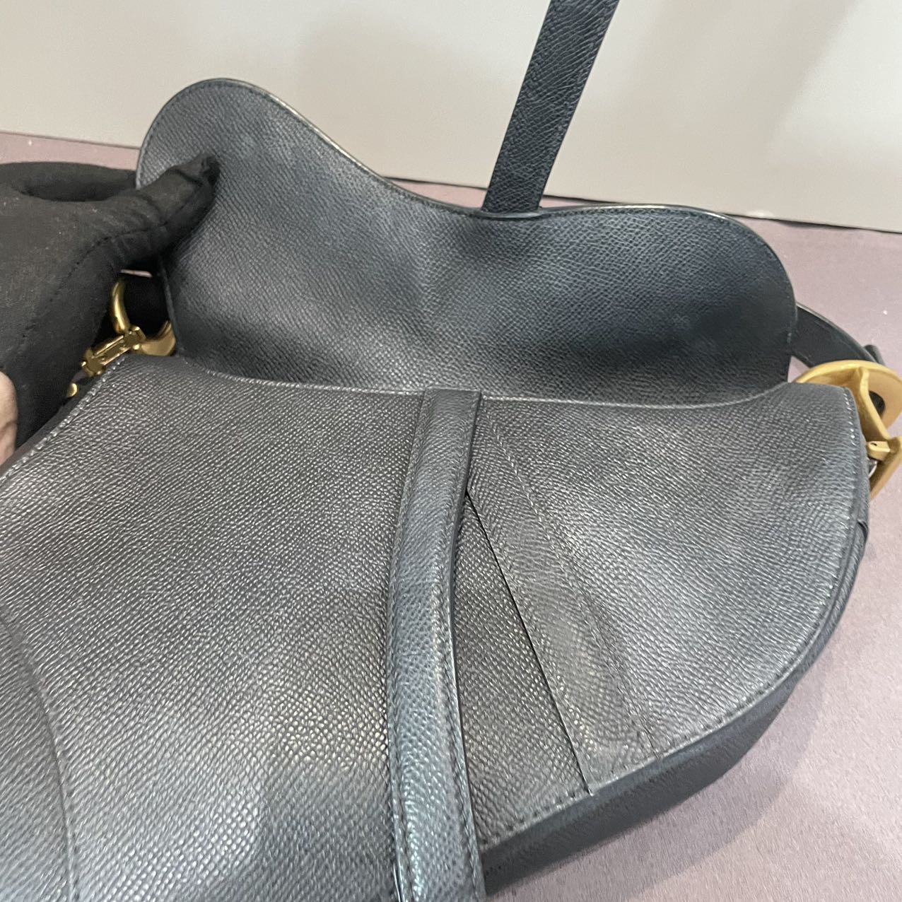 Pre-owned Certified Dior Medium Saddle in Black Grained Calfskin with Golden Hardware, w/dust bag