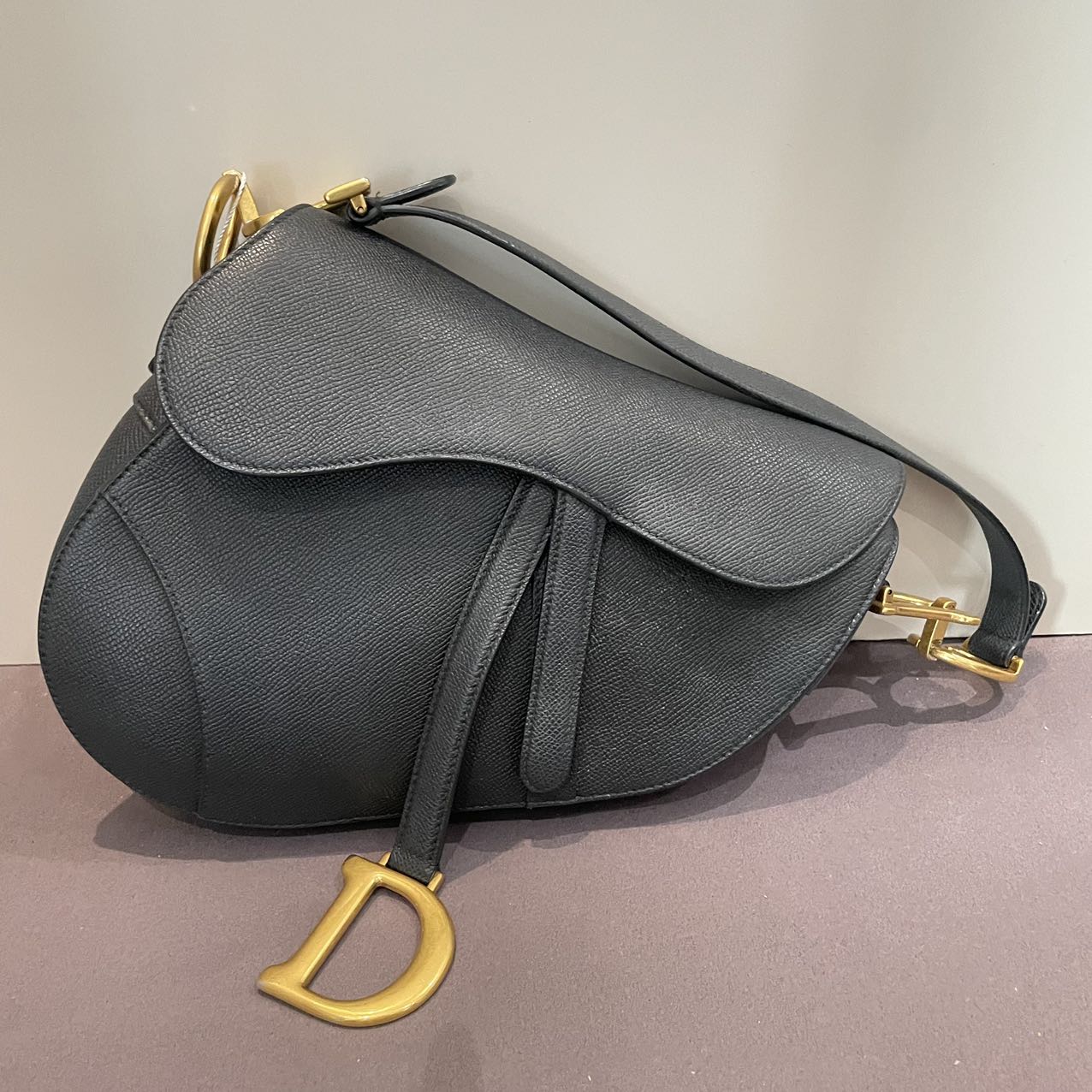Pre-owned Certified Dior Medium Saddle in Black Grained Calfskin with Golden Hardware, w/dust bag