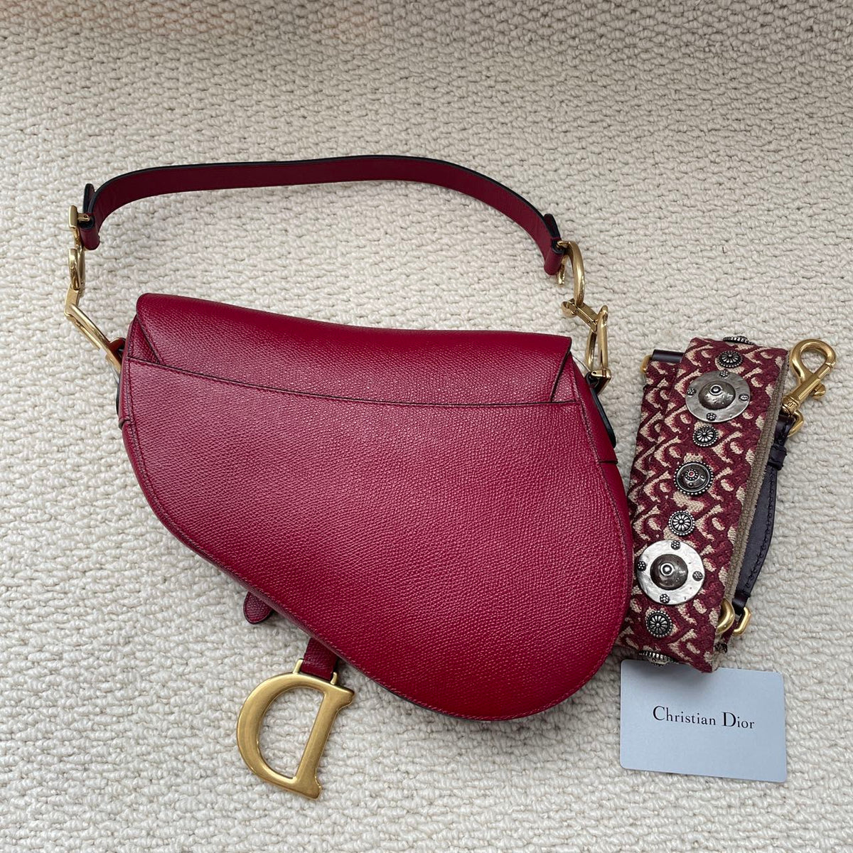 Pre-owned Certified Dior Medium Saddle in Burgundy Grained Calfskin with Golden Hardware, 2019, w/card, dust bag, strap