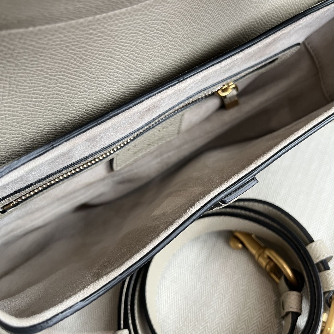 Pre-owned Certified Dior Medium Saddle in Etoupe Grained Calfskin with Golden Hardware, 2023, w/dust bag, leather strap