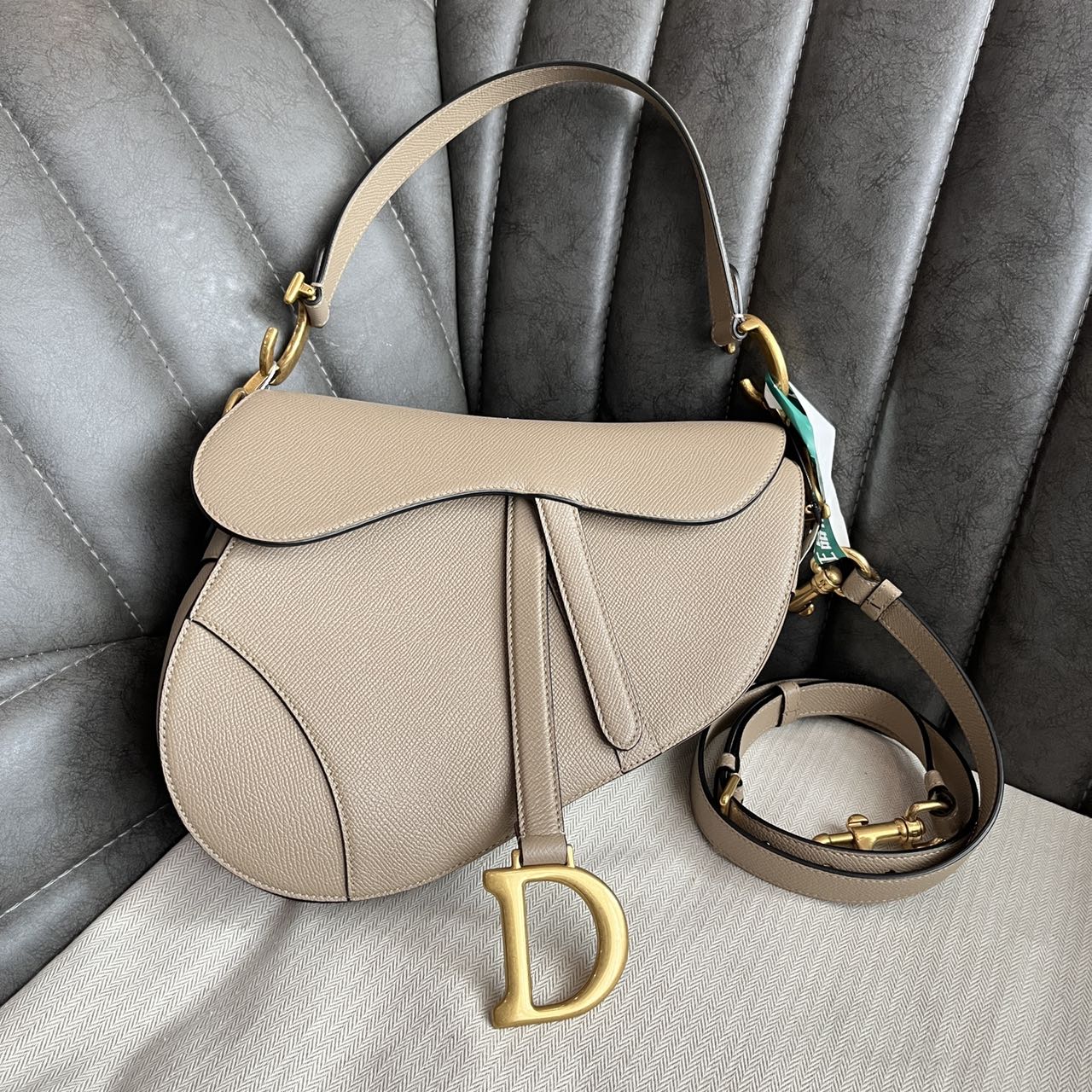 Pre-owned Certified Dior Medium Saddle in Light Brown Grained Calfskin with Golden Hardware, 2022, w/dust bag, leather strap