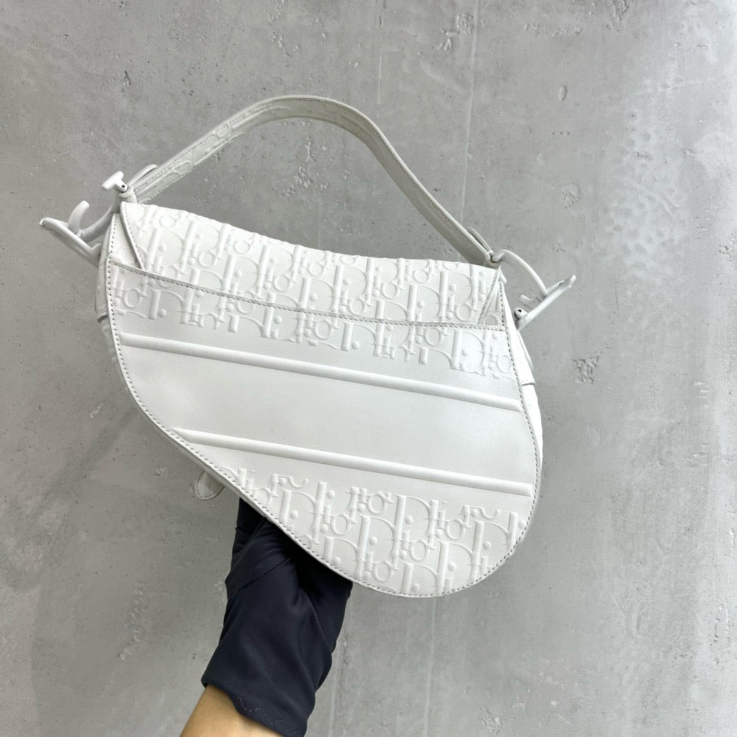 Pre-owned Limited Edition Dior Saddle So White Medium Embossed Calfskin, w/ dust bag