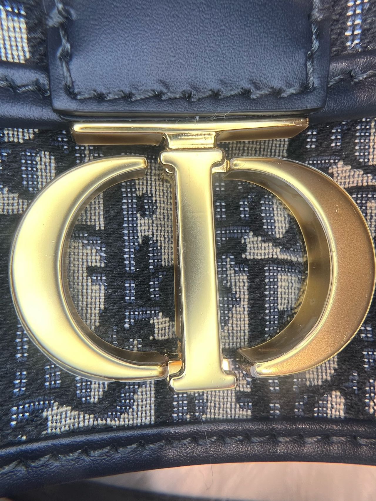 Pre-owned Certified Dior Small 30 Montaigne East-West with Chain in Blue Oblique Canvas with Golden Hardware, w/full set