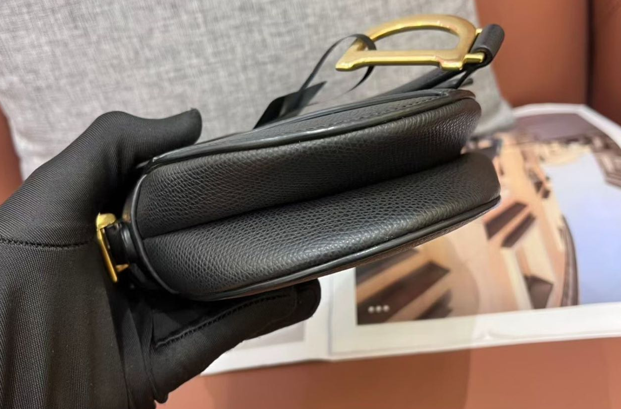 Pre-owned Certified Dior Mini Saddle in Black Grained Calfskin with Golden Hardware, 2018, w/dust bag