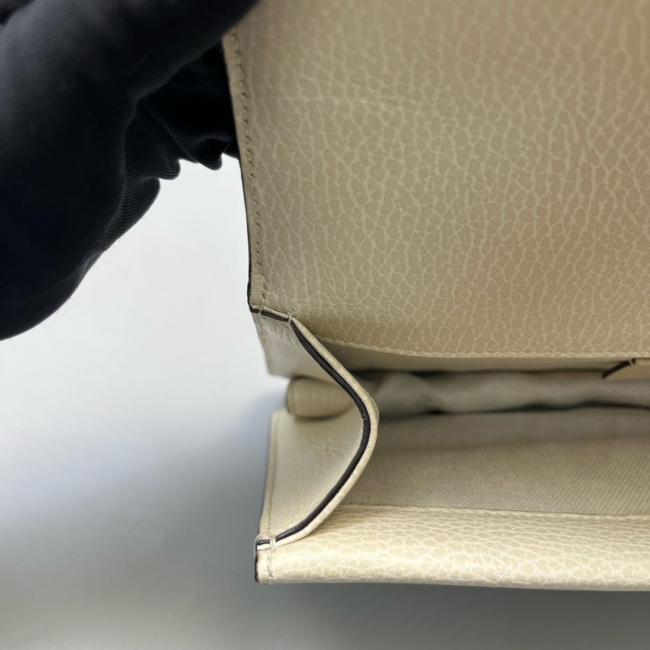 Pre-owned Certified Gucci Small Dionysus Shoulder Bag in White Leather  with Blue Enamel Hardware