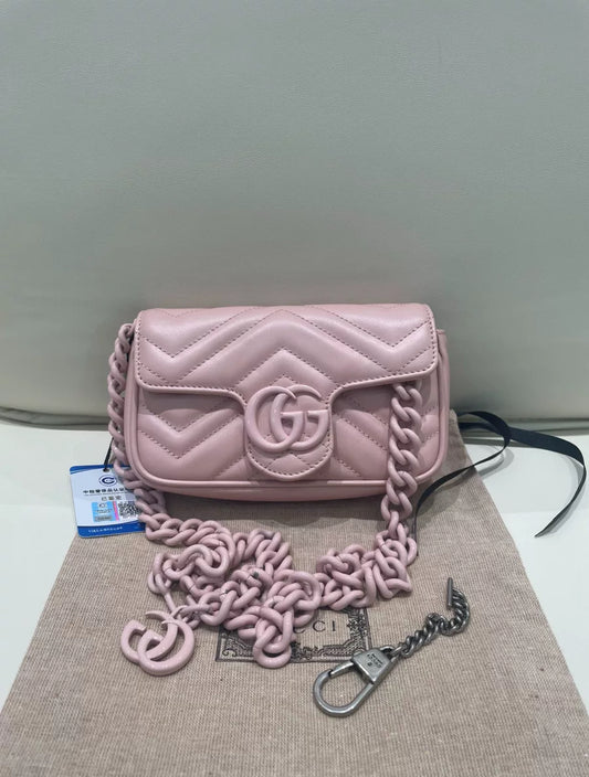 Подержанные часы Gucci Marmont Supermini в цвете All Pink