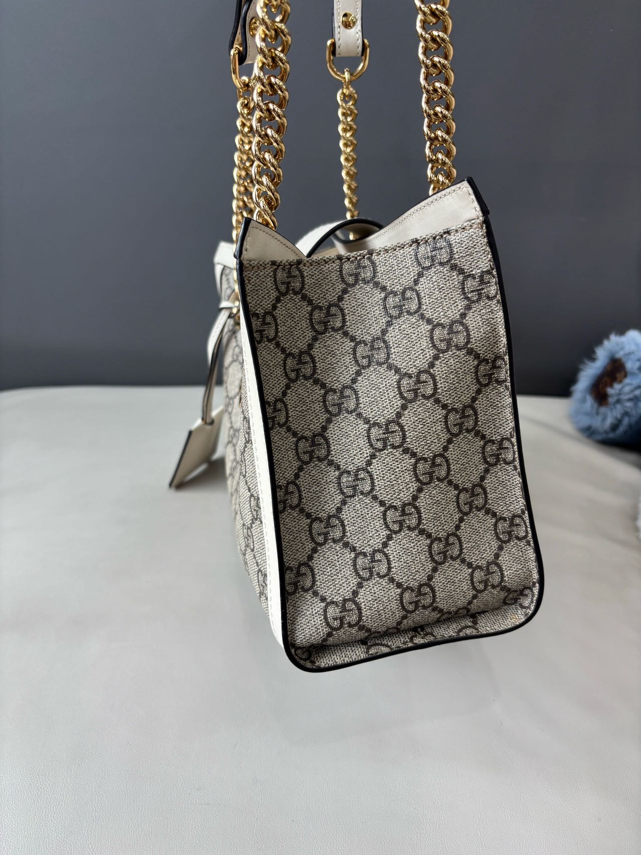 Pre-owned Certified Gucci Small Padlock Shoulder Bag in GG Supreme Coated Canvas with Golden Hardware