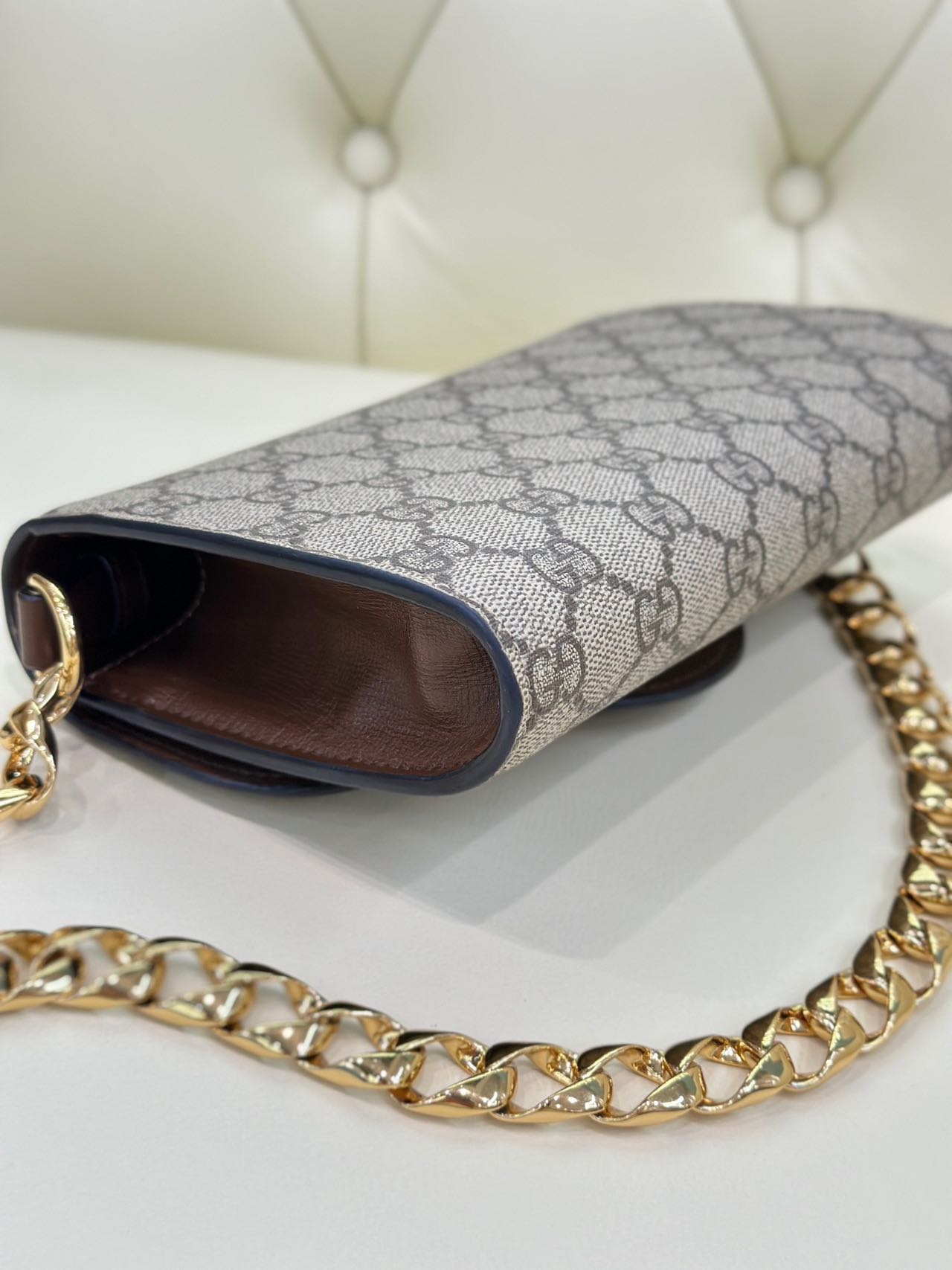 Pre-owned Certified Gucci Wallet on Chain in GG Supreme Coated Canvas with Golden Hardware, 2023