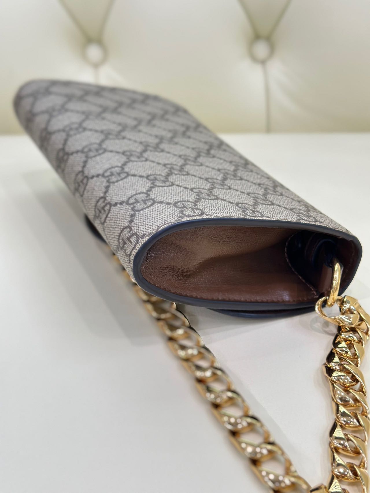 Pre-owned Certified Gucci Wallet on Chain in GG Supreme Coated Canvas with Golden Hardware, 2023