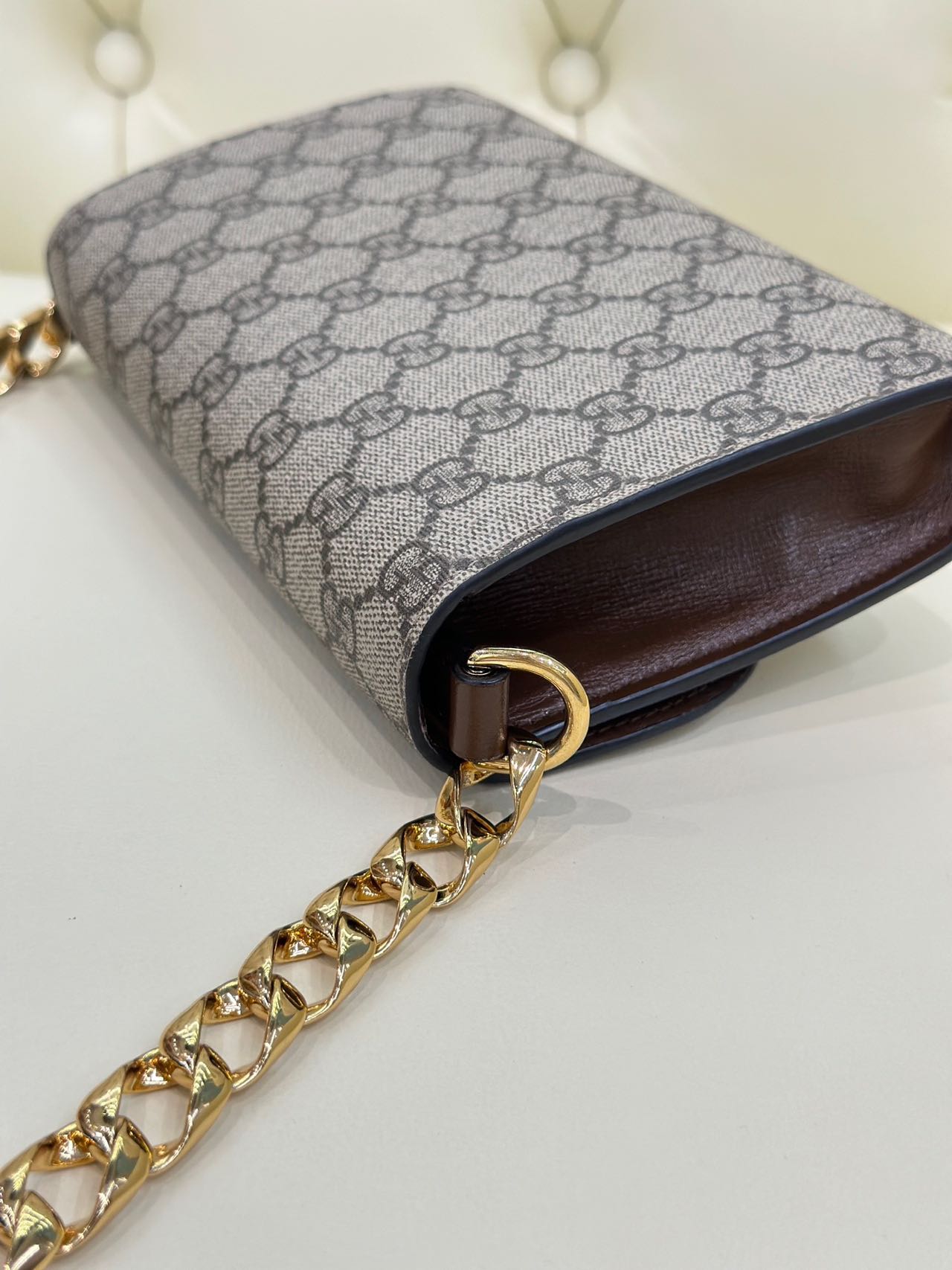 Pre-owned Certified Gucci Wallet on Chain in GG Supreme Coated Canvas with Golden Hardware, 2023