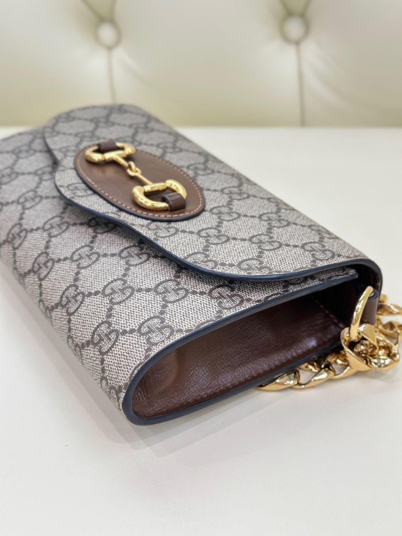Pre-owned Certified Gucci Wallet on Chain in GG Supreme Coated Canvas with Golden Hardware, 2023