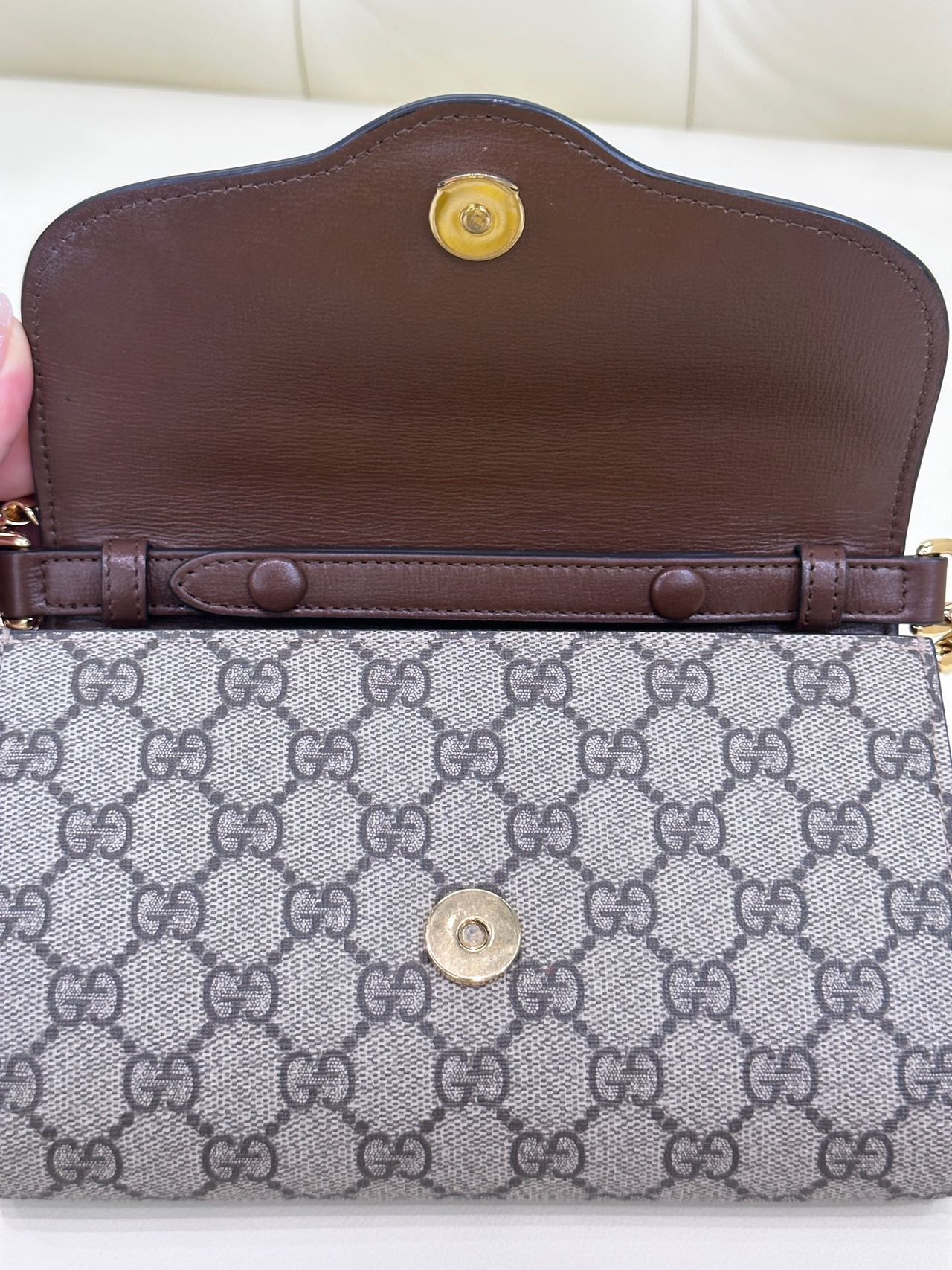 Pre-owned Certified Gucci Wallet on Chain in GG Supreme Coated Canvas with Golden Hardware, 2023