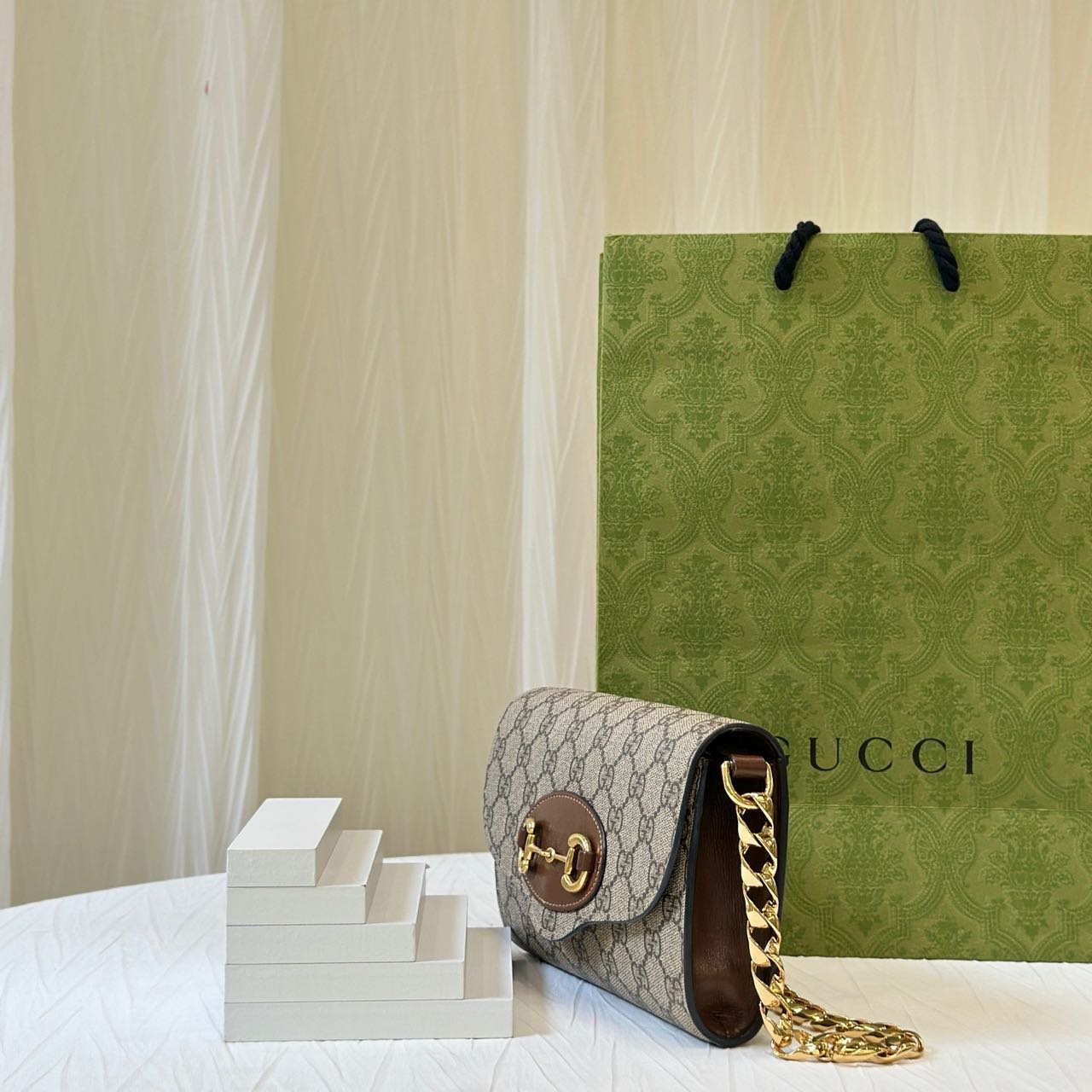 Pre-owned Certified Gucci Wallet on Chain in GG Supreme Coated Canvas with Golden Hardware, 2023