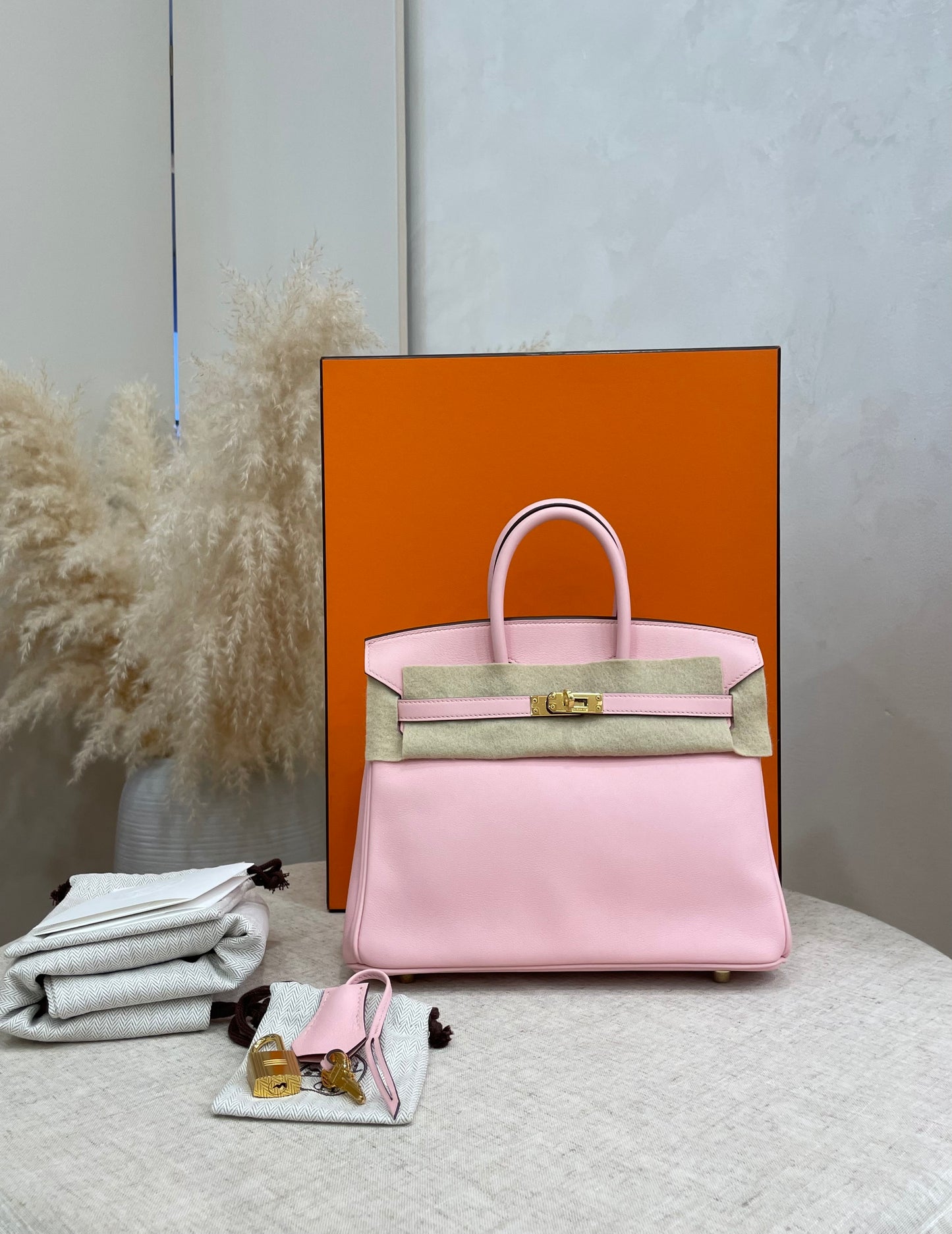 Pre-owned Hermes Birkin 25 Sakura Pink Swift Leather Golden Hardware, 2015, Full Set