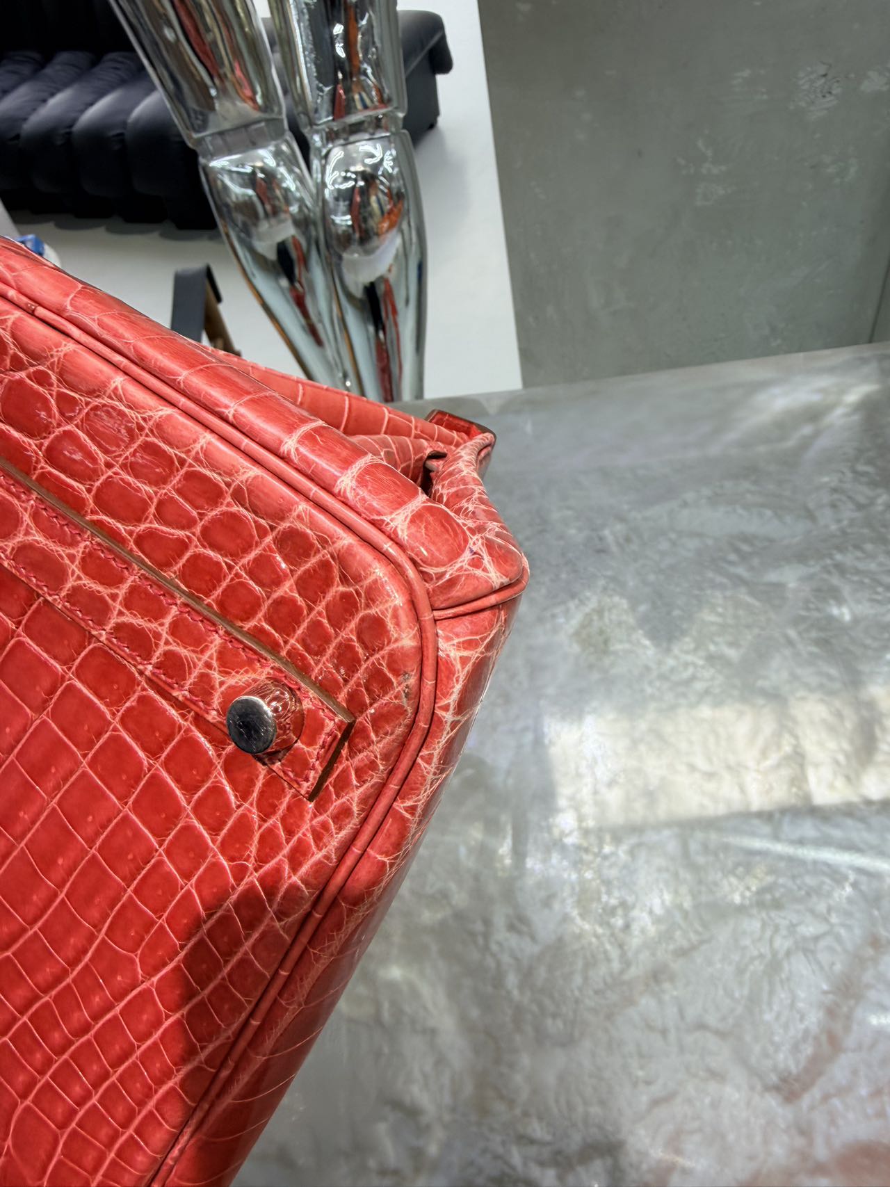 Pre-owned Certified Hermes Birkin 30 in A5 Bougainvillier Shiny Crocodile Niloticus Skin with Silver Hardware, 2010, w/ Box, dust bag, lock and key with clochette, rain coat
