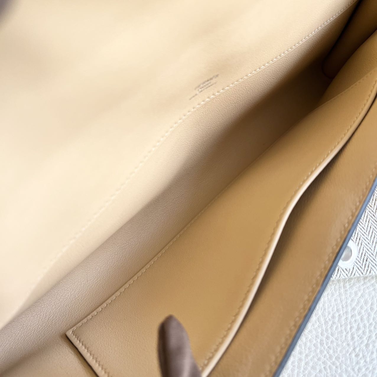 Pre-owned Certified Hermes Kelly Cut in 21 Naturel-Sable Swift Leather with Silver Hardware, 2016, w/ Dust bag