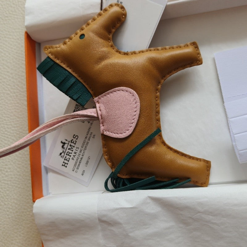 Pre-owned Certified Hermes Medium Rodeo Charm in Sesame Lambskin with Malachite and Rose Sakura, 2020, w/ box
