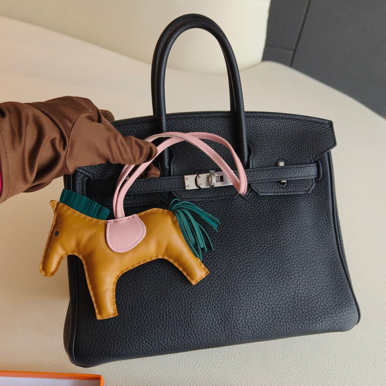 Pre-owned Certified Hermes Medium Rodeo Charm in Sesame Lambskin with Malachite and Rose Sakura, 2020, w/ box