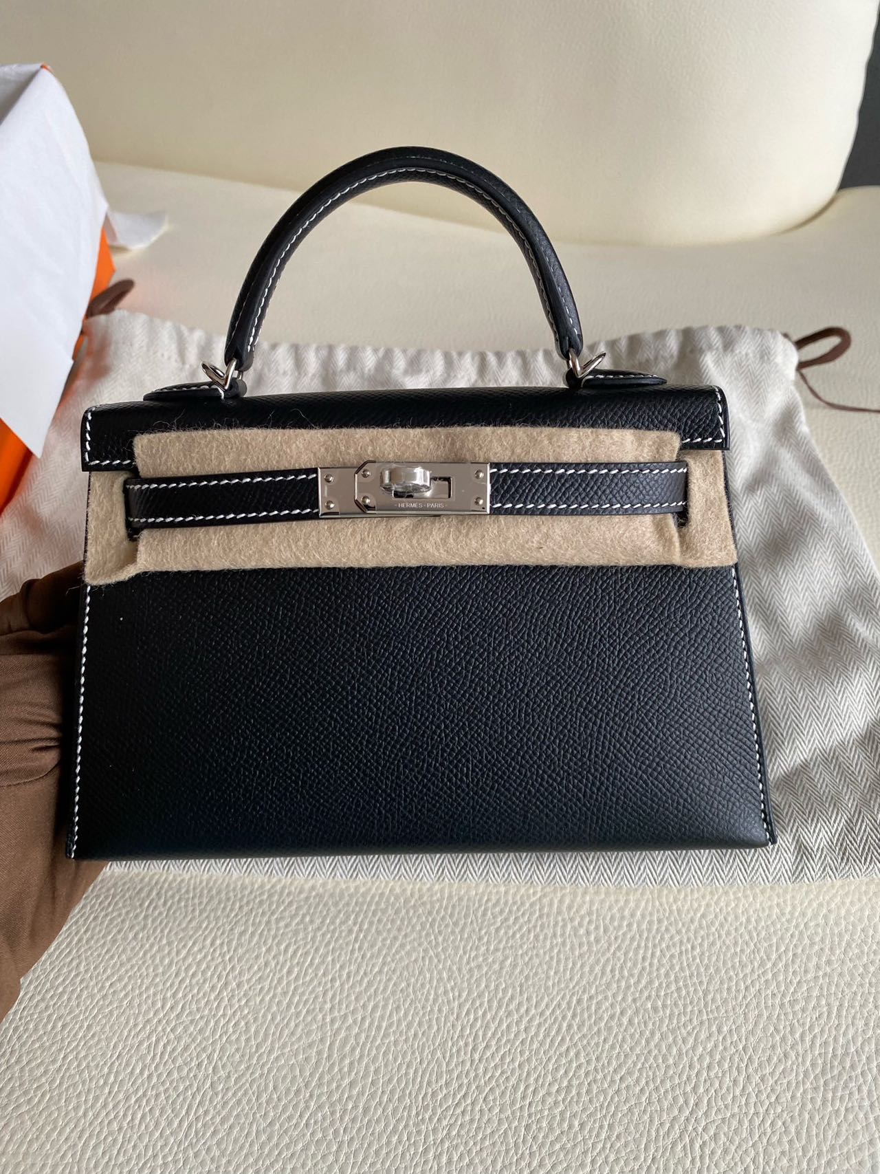 Pre-owned Certified Hermes Mini Kelly SO Black Epsom Leather with White Stitching, with Silver Hardware, 2025 (K stamp), w/ Full Set