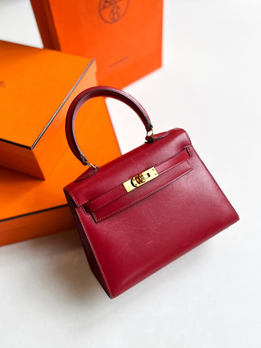 [Rare Bag] Pre-owned Hermes Kelly 20 Rouge Box Leather Golden Hardware, W (in circle, 1993)