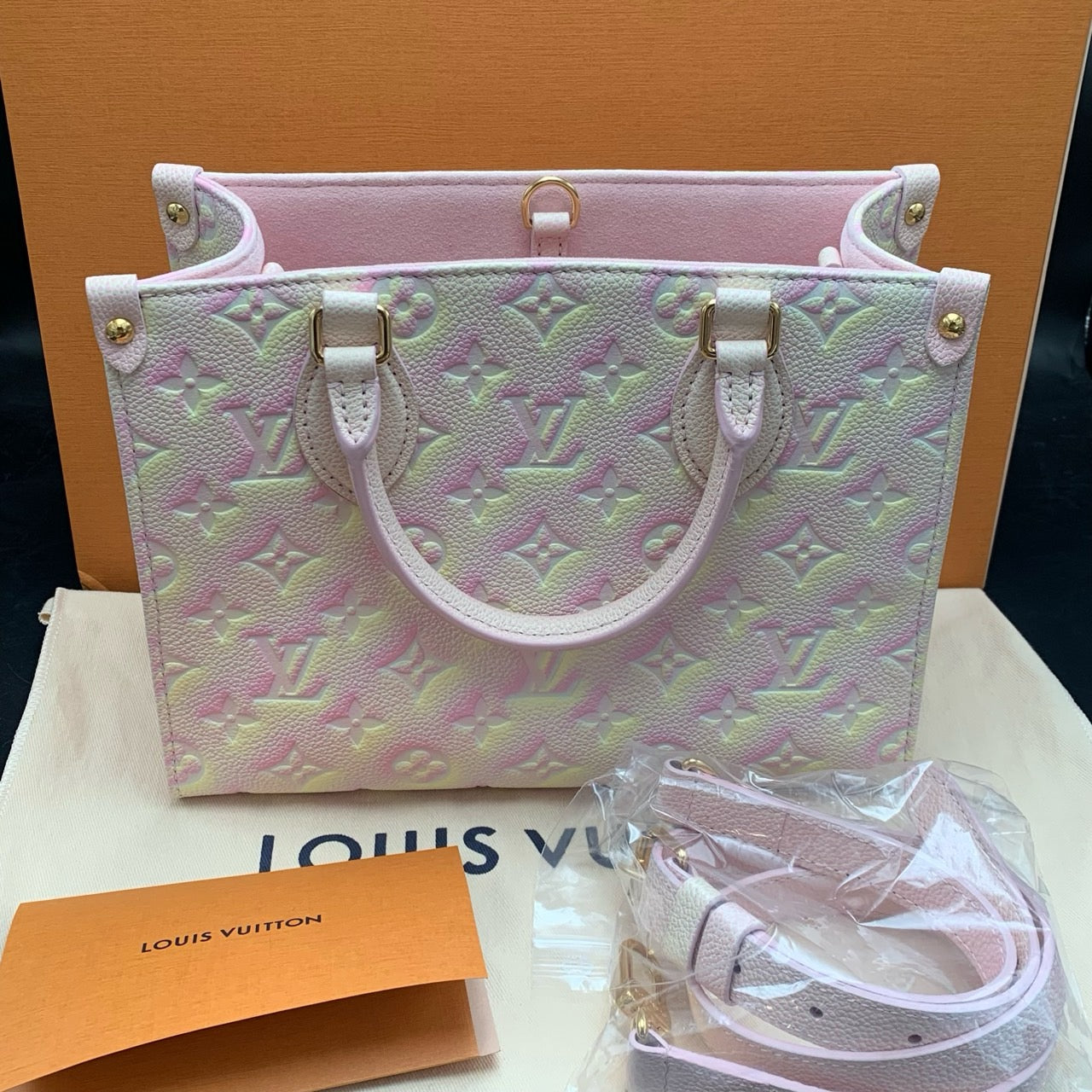 Pre-owned LV Louis Vuitton OnTheGo PM Stardust Light Pink microchipped