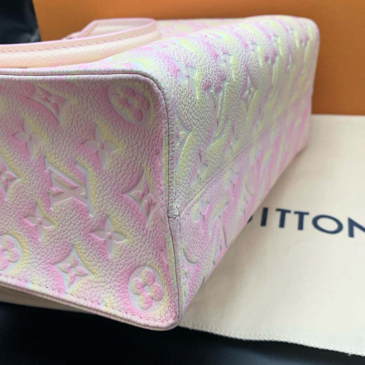 Pre-owned LV Louis Vuitton OnTheGo PM Stardust Light Pink microchipped