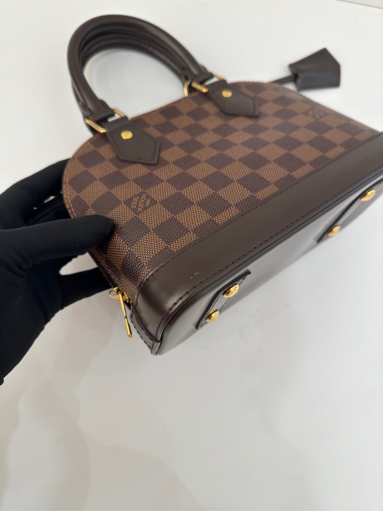 Новые драгоценные камни | Подержанный LV Louis Vuitton Alma BB Damier Ebene