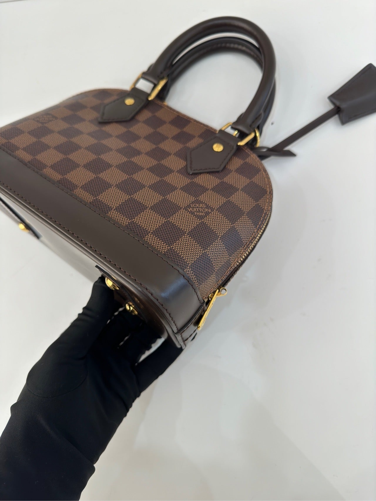 Новые драгоценные камни | Подержанный LV Louis Vuitton Alma BB Damier Ebene