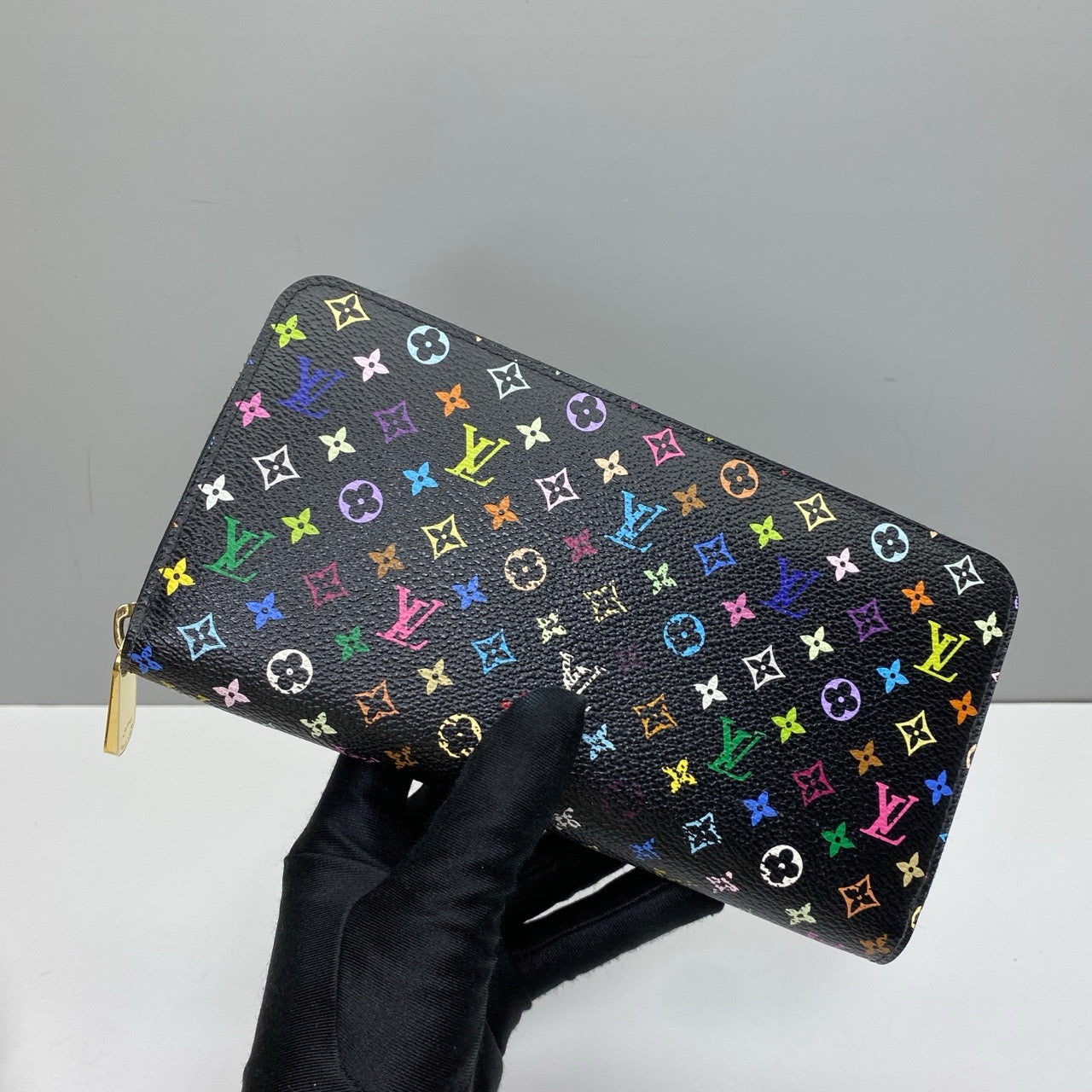 Длинный кошелек LV Louis Vuitton Multicolore Murakami с внутренней отделкой цвета фуксии б/у