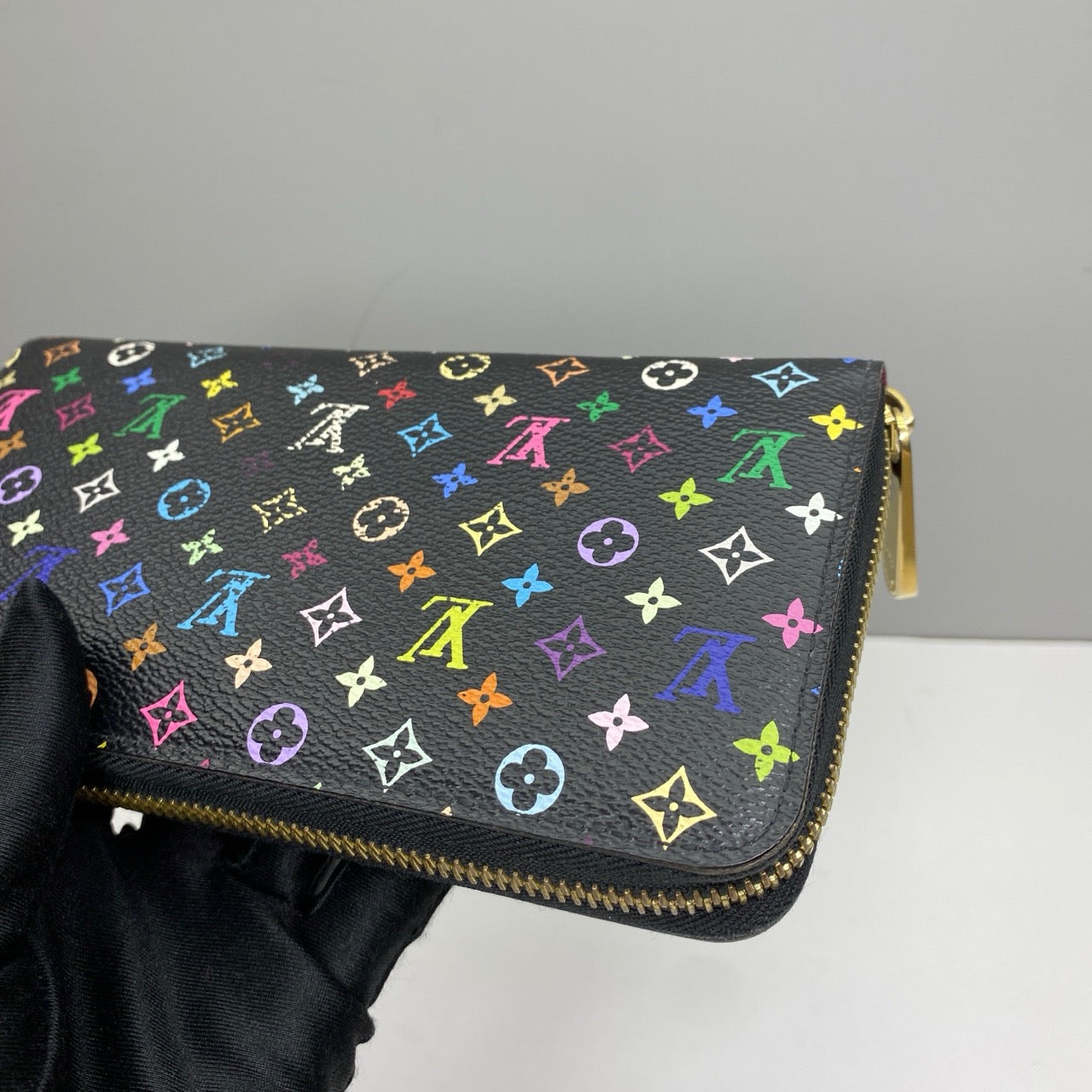 Длинный кошелек LV Louis Vuitton Multicolore Murakami с внутренней отделкой цвета фуксии б/у