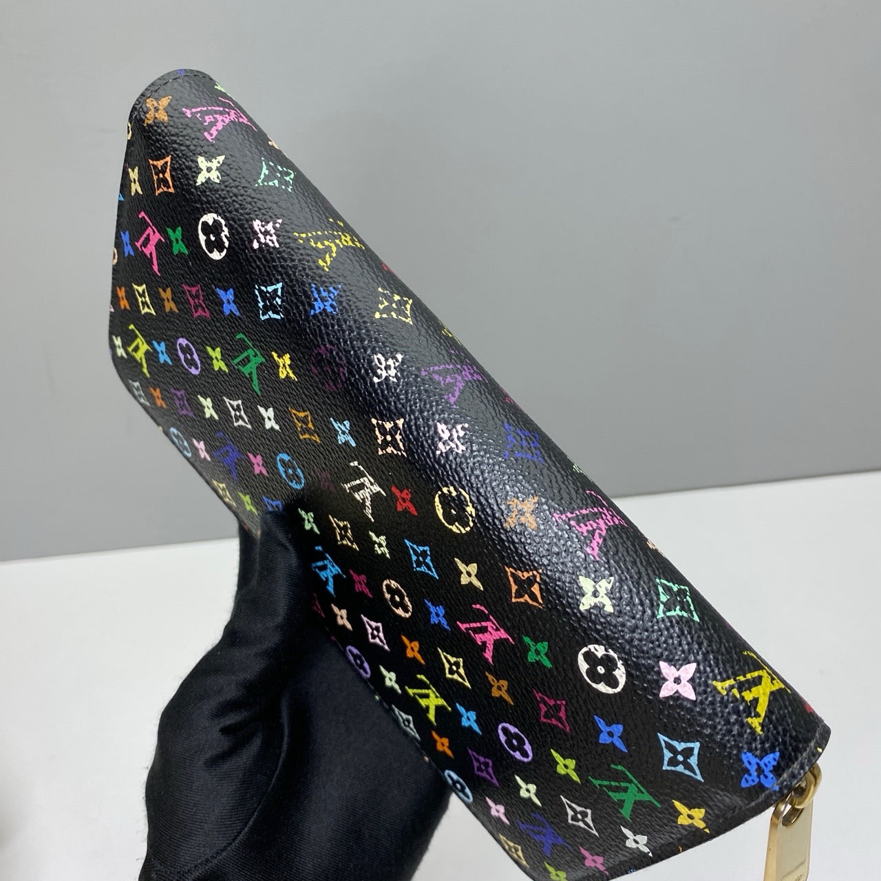 Длинный кошелек LV Louis Vuitton Multicolore Murakami с внутренней отделкой цвета фуксии б/у