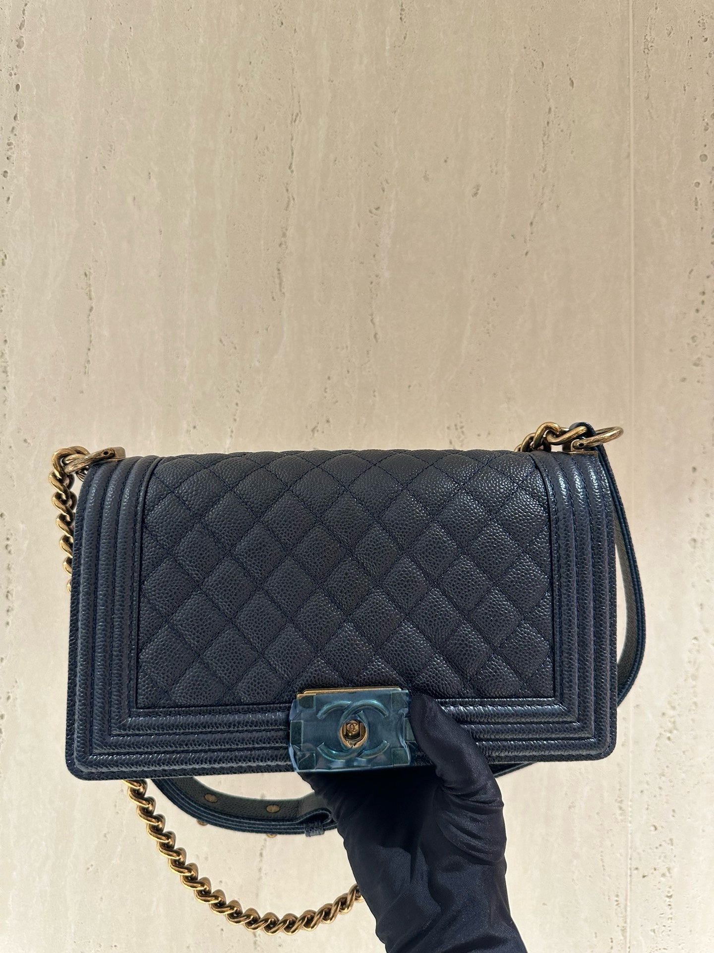 Pre-owned Chanel Le Boy Medium Navy Blue Caviar Leather, 2015, S condition