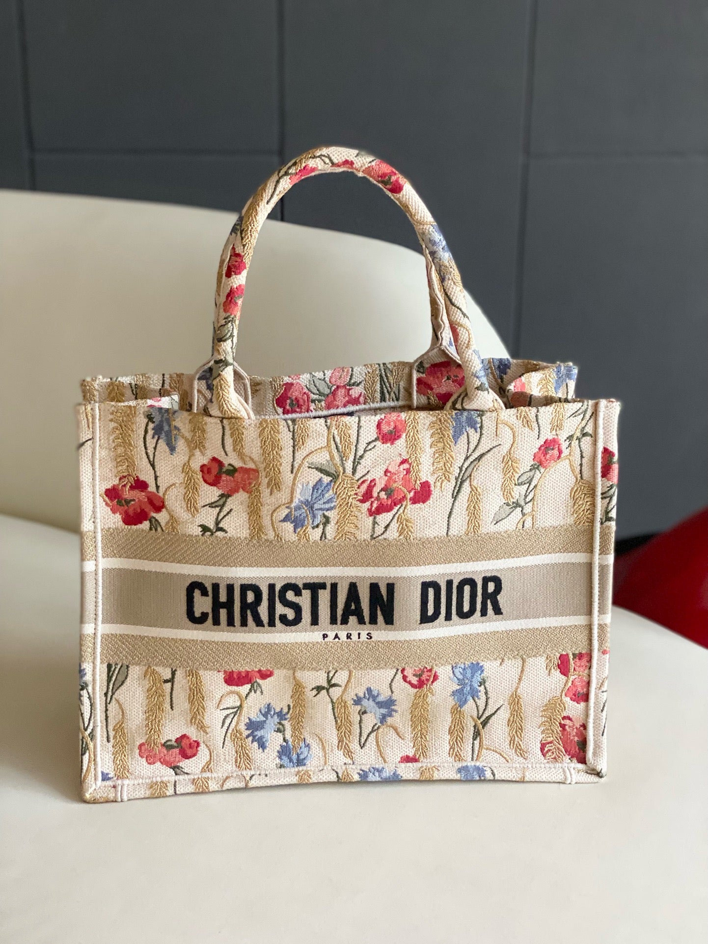 Pre-owned Dior Booktote Medium Floral Embroidery