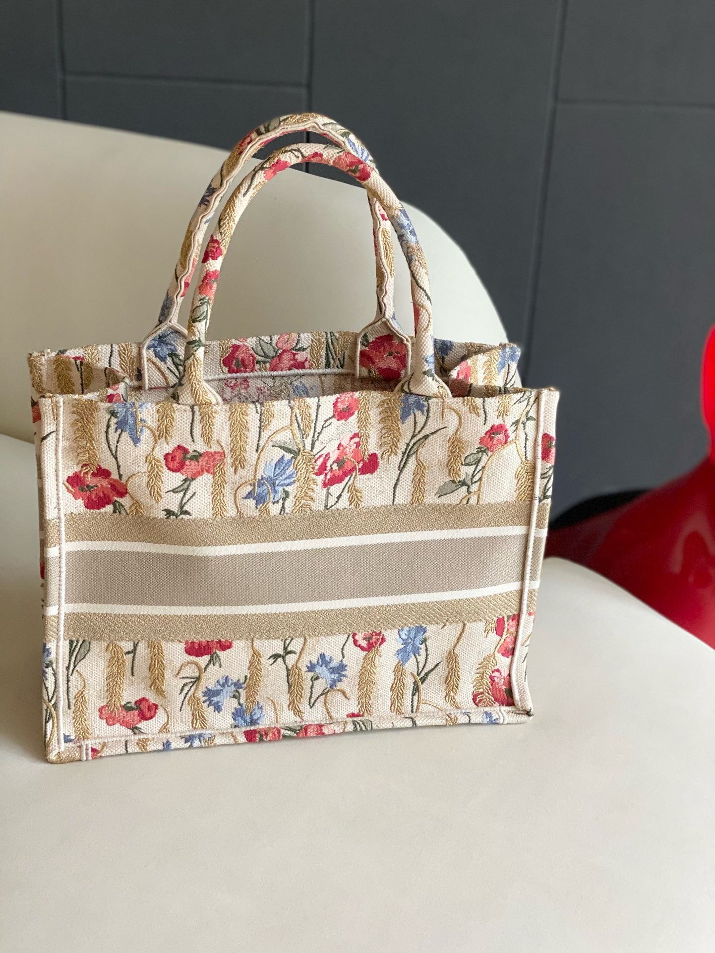 Pre-owned Dior Booktote Medium Floral Embroidery