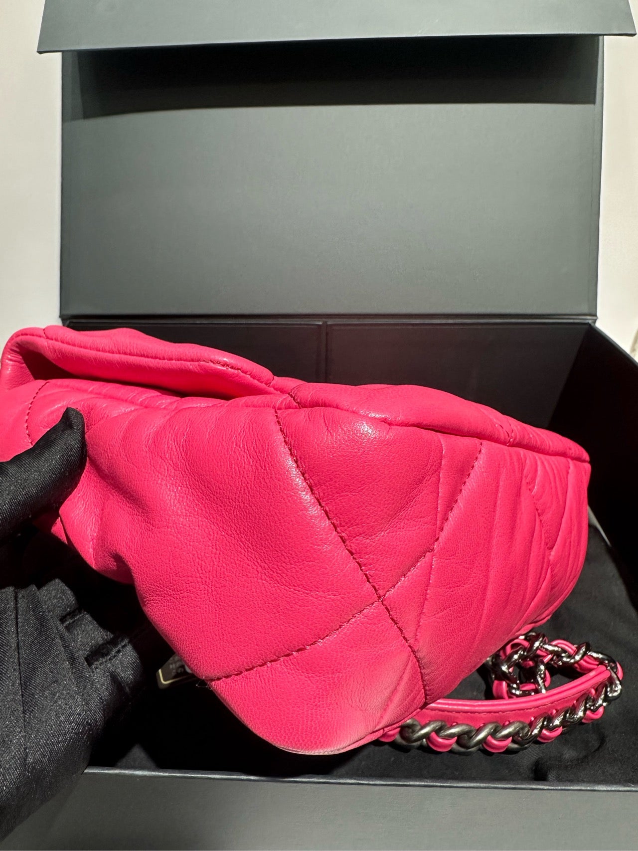 New Gems | Pre-owned Chanel 19 Small Hot Pink Leather Full Set