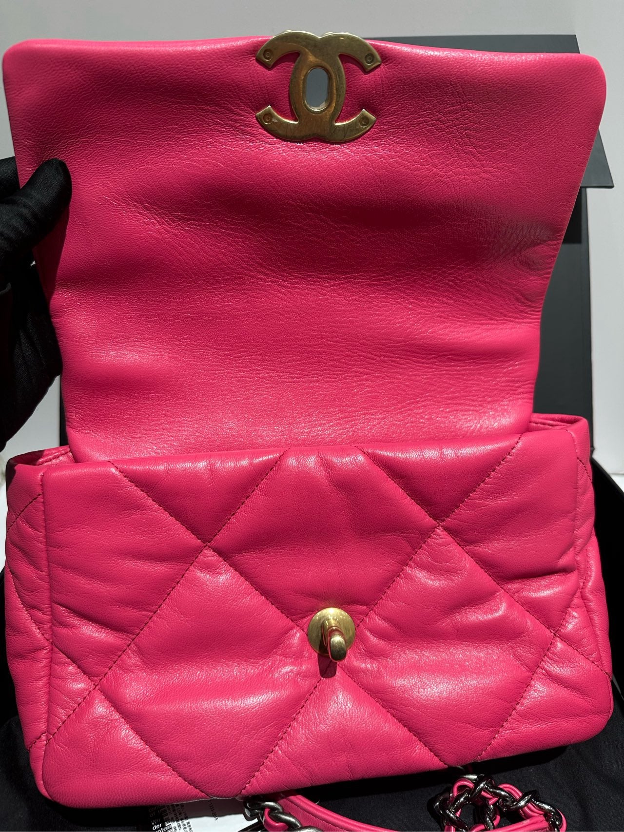 New Gems | Pre-owned Chanel 19 Small Hot Pink Leather Full Set