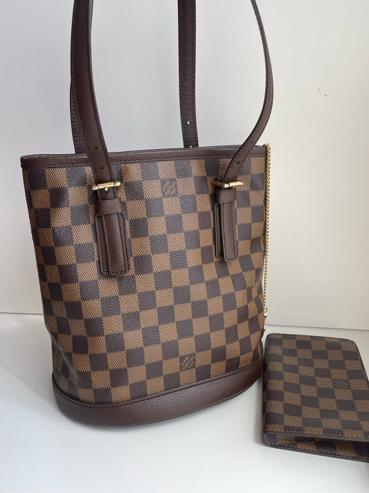 New Gems | Pre-owned LV Louis Vuitton Vintage Bucket Damier Ebene with pouch