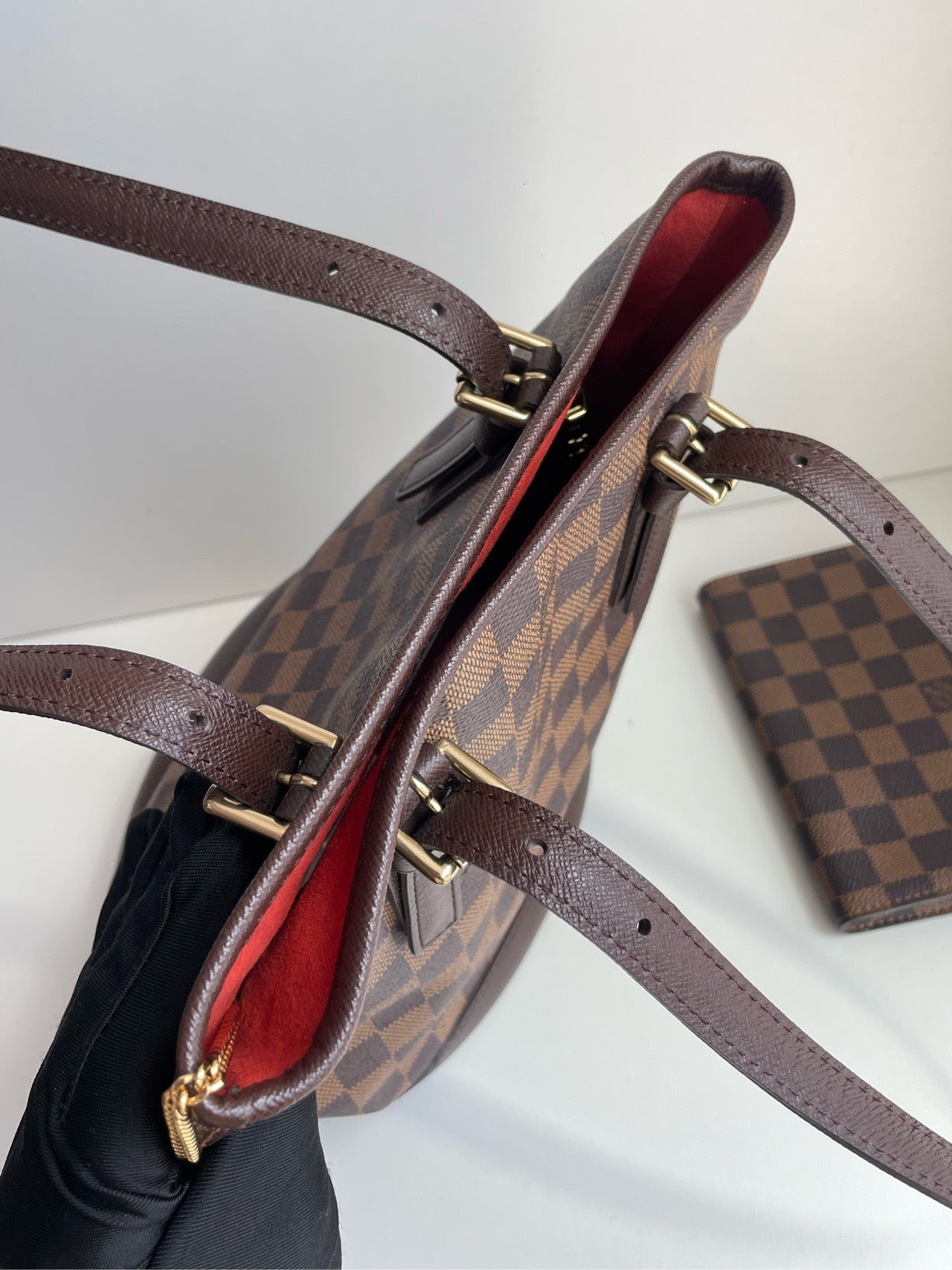 New Gems | Pre-owned LV Louis Vuitton Vintage Bucket Damier Ebene with pouch