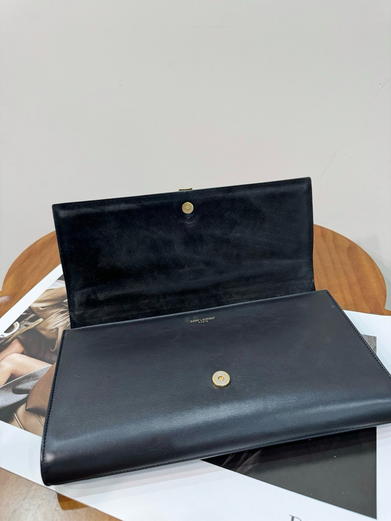 Pre-owned YSL Saint Laurent Chyc Clutch Black Smooth Calfskin Golden Hw, w/ dust bag